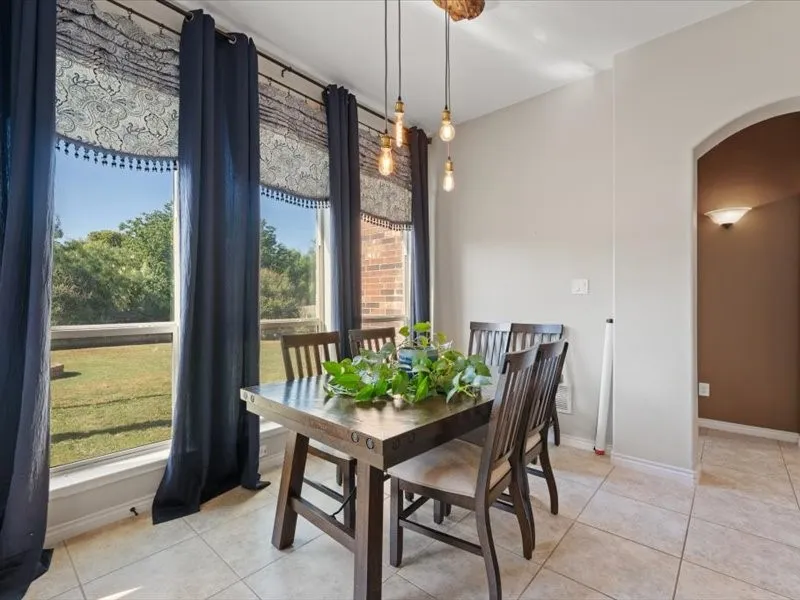 Eat in kitchen area