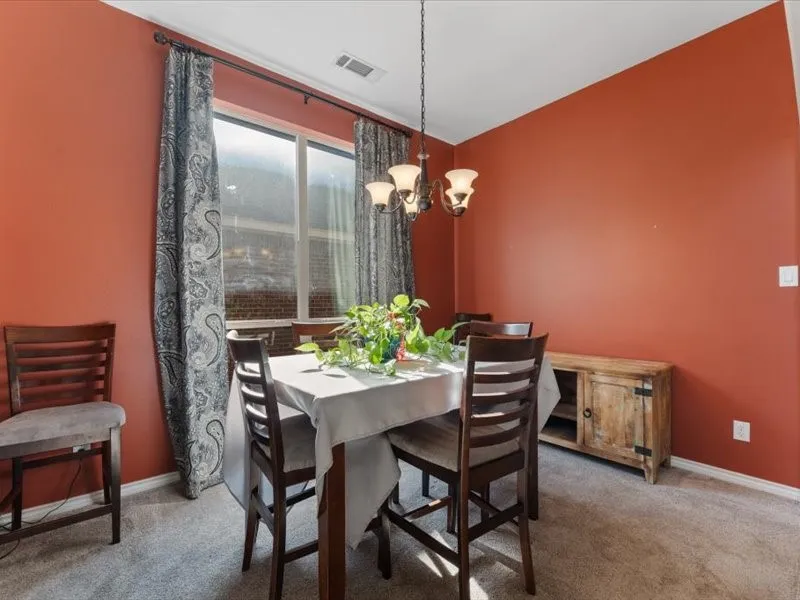 host family dinners or hold a business meeting