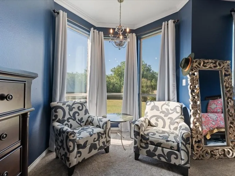 Picturesque sitting area in primary perfect for reading or relaxing!