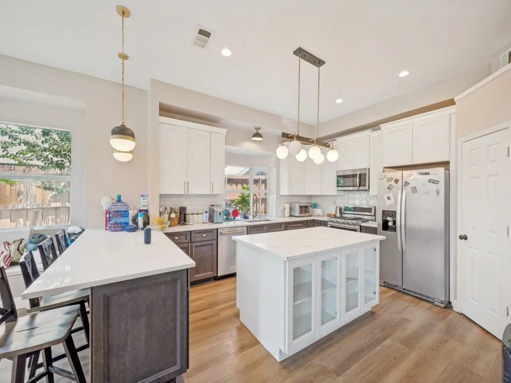 Single Family Residence For Sale in Denton County , 12519 Alfa Romeo Way, Frisco, Texas 75033, 5 Bedroom, 4 Bathroom, 2 Garage spaces, 3,685 Sqft, built in 2002, mls#21326175, Real Estate Agent in Frisco, Homes For Sale in Denton county, Homes For Sale in Frisco, Realtor in Frisco Texas, Real Estate Brokerage Independent Realty Texas, Luminita Cordes Realtor