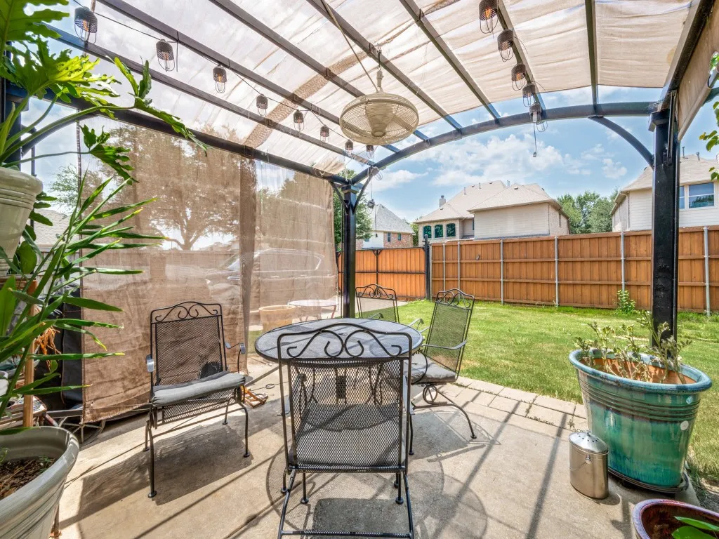 Single Family Residence For Sale in Denton County , 12519 Alfa Romeo Way, Frisco, Texas 75033, 5 Bedroom, 4 Bathroom, 2 Garage spaces, 3,685 Sqft, built in 2002, mls#21326175, Real Estate Agent in Frisco, Homes For Sale in Denton county, Homes For Sale in Frisco, Realtor in Frisco Texas, Real Estate Brokerage Independent Realty Texas, Luminita Cordes Realtor