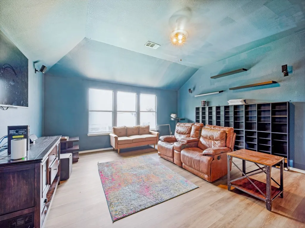 Single Family Residence For Sale in Denton County , 12519 Alfa Romeo Way, Frisco, Texas 75033, 5 Bedroom, 4 Bathroom, 2 Garage spaces, 3,685 Sqft, built in 2002, mls#21326175, Real Estate Agent in Frisco, Homes For Sale in Denton county, Homes For Sale in Frisco, Realtor in Frisco Texas, Real Estate Brokerage Independent Realty Texas, Luminita Cordes Realtor