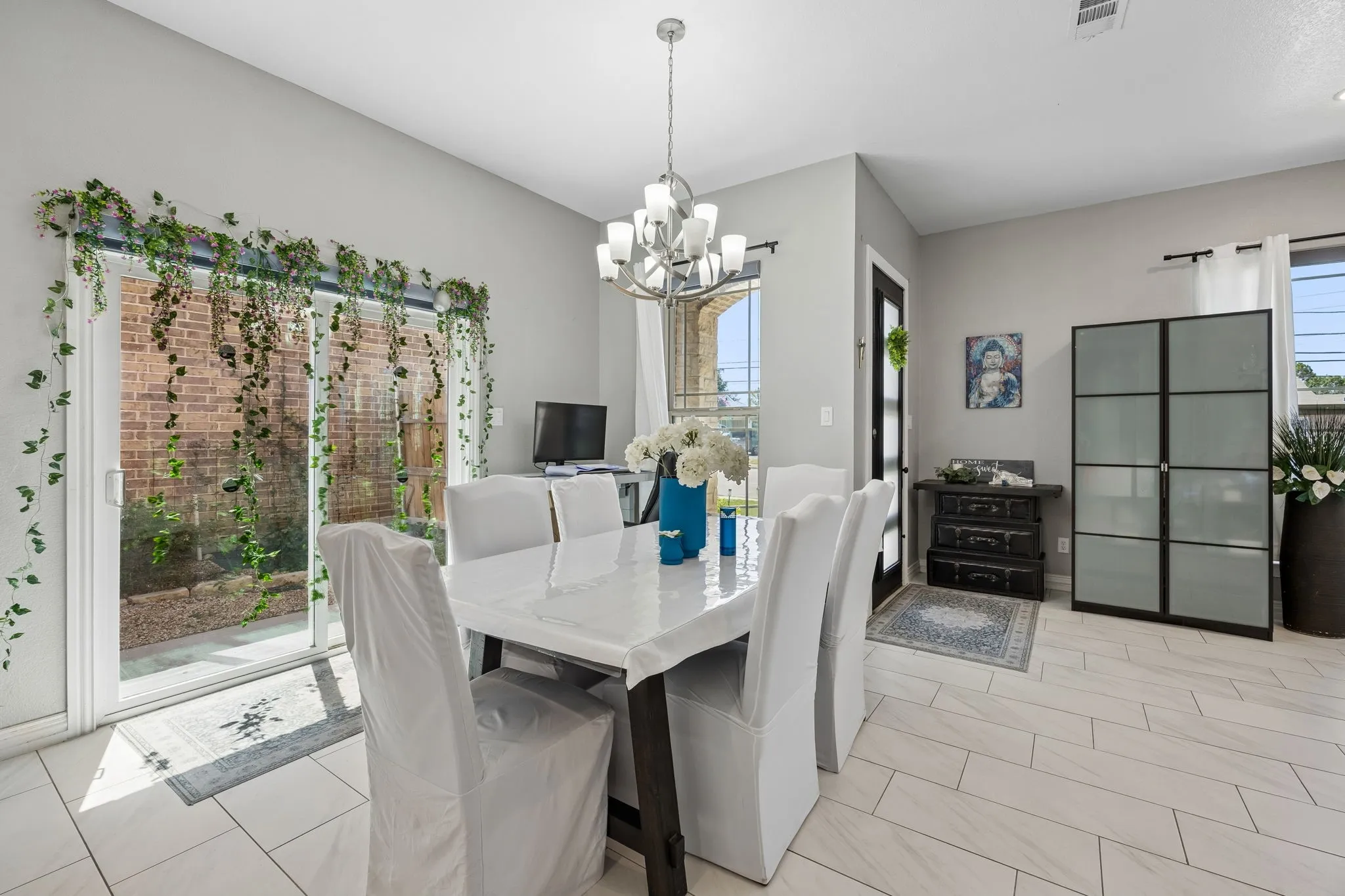 Single Family Residence For Sale in Dallas County , 431 W Pioneer Drive, Irving, Texas 75061, 4 Bedroom, 3 Bathroom, 2 Garage spaces, 2,632 Sqft, built in 2020, mls#21325959, Real Estate Agent in Irving, Homes For Sale in Dallas county, Homes For Sale in Irving, Realtor in Irving Texas, Real Estate Brokerage Independent Realty Texas, Luminita Cordes Realtor
