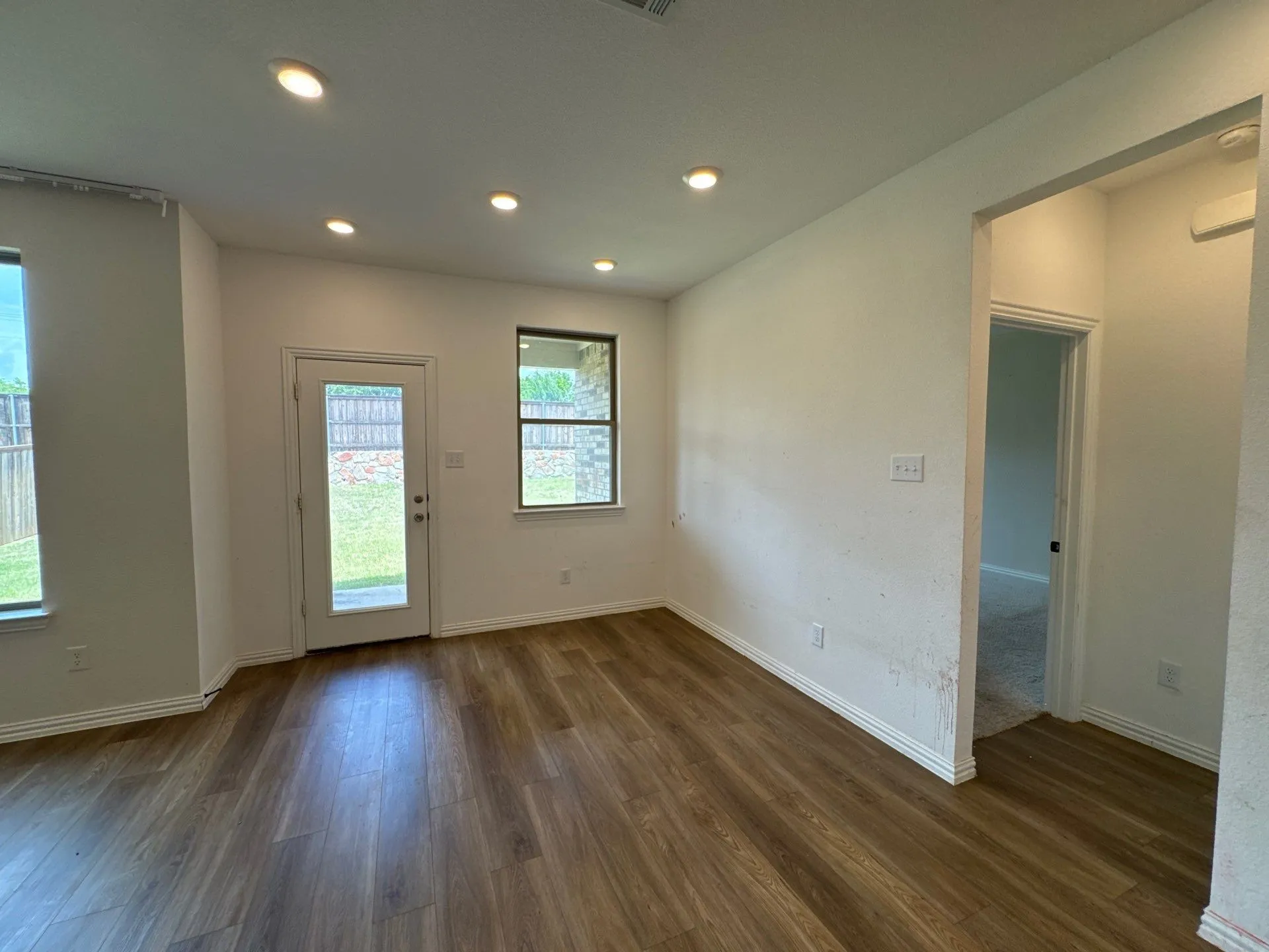 Single Family Residence For Sale in Kaufman County , 1748 Sheldon Drive, Forney, Texas 75126, 5 Bedroom, 4 Bathroom, 3 Garage spaces, 3,185 Sqft, built in 2022, mls#21329050, Real Estate Agent in Forney, Homes For Sale in Kaufman county, Homes For Sale in Forney, Realtor in Forney Texas, Real Estate Brokerage Independent Realty Texas, Luminita Cordes Realtor