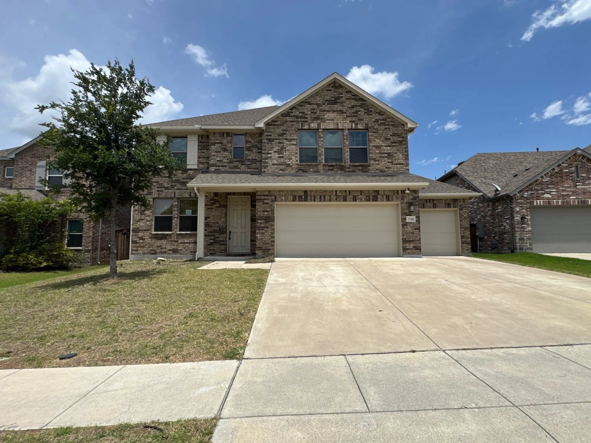 Single Family Residence For Sale in Kaufman County , 1748 Sheldon Drive, Forney, Texas 75126, 5 Bedroom, 4 Bathroom, 3 Garage spaces, 3,185 Sqft, built in 2022, mls#21329050, Real Estate Agent in Forney, Homes For Sale in Kaufman county, Homes For Sale in Forney, Realtor in Forney Texas, Real Estate Brokerage Independent Realty Texas, Luminita Cordes Realtor