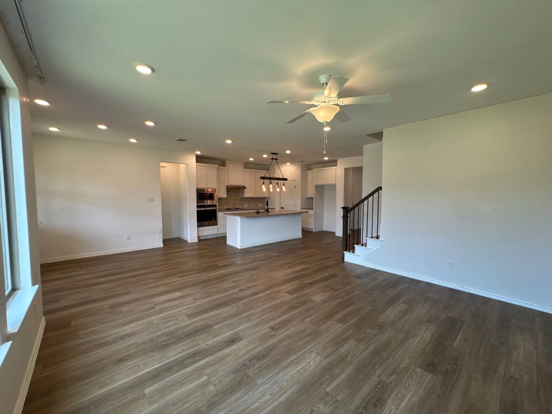 Single Family Residence For Sale in Kaufman County , 1748 Sheldon Drive, Forney, Texas 75126, 5 Bedroom, 4 Bathroom, 3 Garage spaces, 3,185 Sqft, built in 2022, mls#21329050, Real Estate Agent in Forney, Homes For Sale in Kaufman county, Homes For Sale in Forney, Realtor in Forney Texas, Real Estate Brokerage Independent Realty Texas, Luminita Cordes Realtor