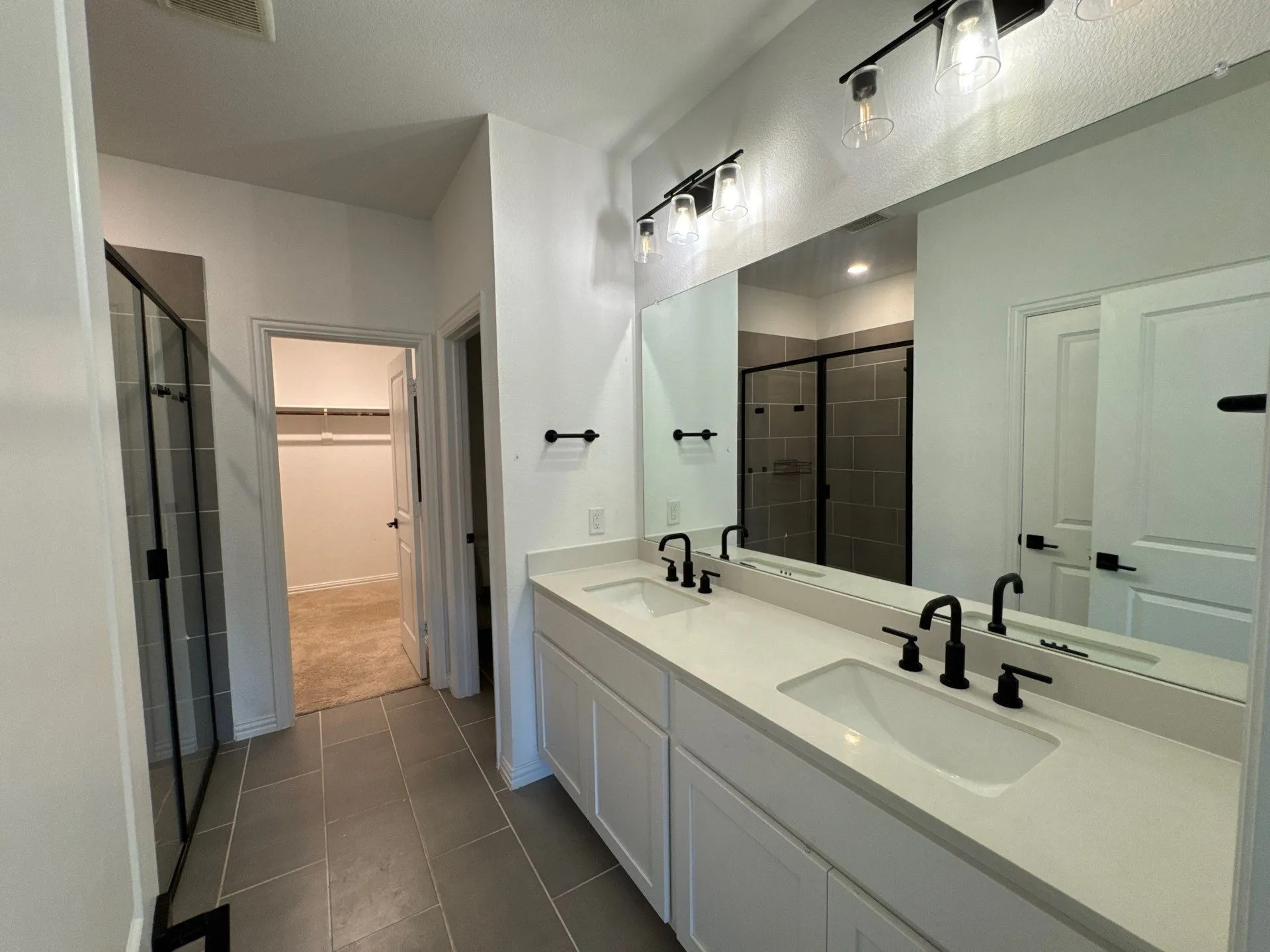 Single Family Residence For Sale in Kaufman County , 1748 Sheldon Drive, Forney, Texas 75126, 5 Bedroom, 4 Bathroom, 3 Garage spaces, 3,185 Sqft, built in 2022, mls#21329050, Real Estate Agent in Forney, Homes For Sale in Kaufman county, Homes For Sale in Forney, Realtor in Forney Texas, Real Estate Brokerage Independent Realty Texas, Luminita Cordes Realtor