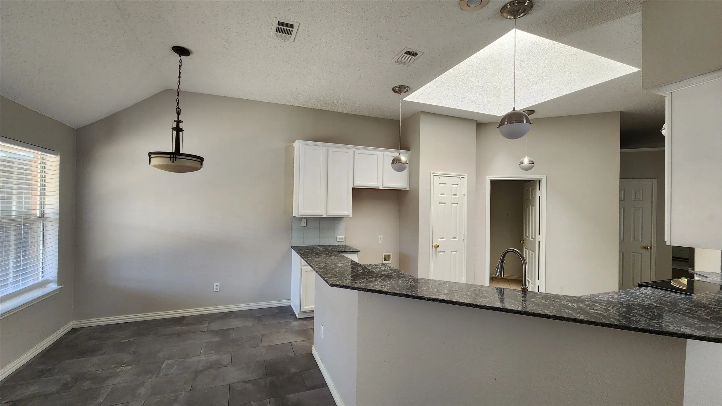 Single Family Residence For Rent in Collin County , 3408 Mosswood Drive, Plano, Texas 75074, 4 Bedroom, 2 Bathroom, 2 Garage spaces, 2,222 Sqft, built in 2001, mls#21328244, Real Estate Agent in Plano, Homes For Rent in Collin county, Homes For Rent in Plano, Realtor in Plano Texas, Real Estate Brokerage Independent Realty Texas, Luminita Cordes Realtor