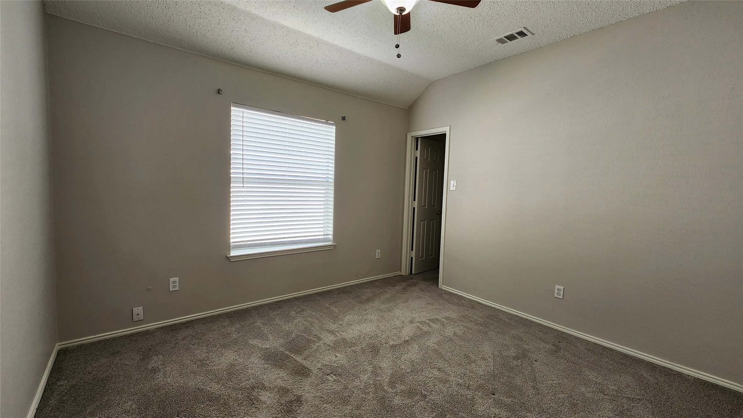 Single Family Residence For Rent in Collin County , 3408 Mosswood Drive, Plano, Texas 75074, 4 Bedroom, 2 Bathroom, 2 Garage spaces, 2,222 Sqft, built in 2001, mls#21328244, Real Estate Agent in Plano, Homes For Rent in Collin county, Homes For Rent in Plano, Realtor in Plano Texas, Real Estate Brokerage Independent Realty Texas, Luminita Cordes Realtor