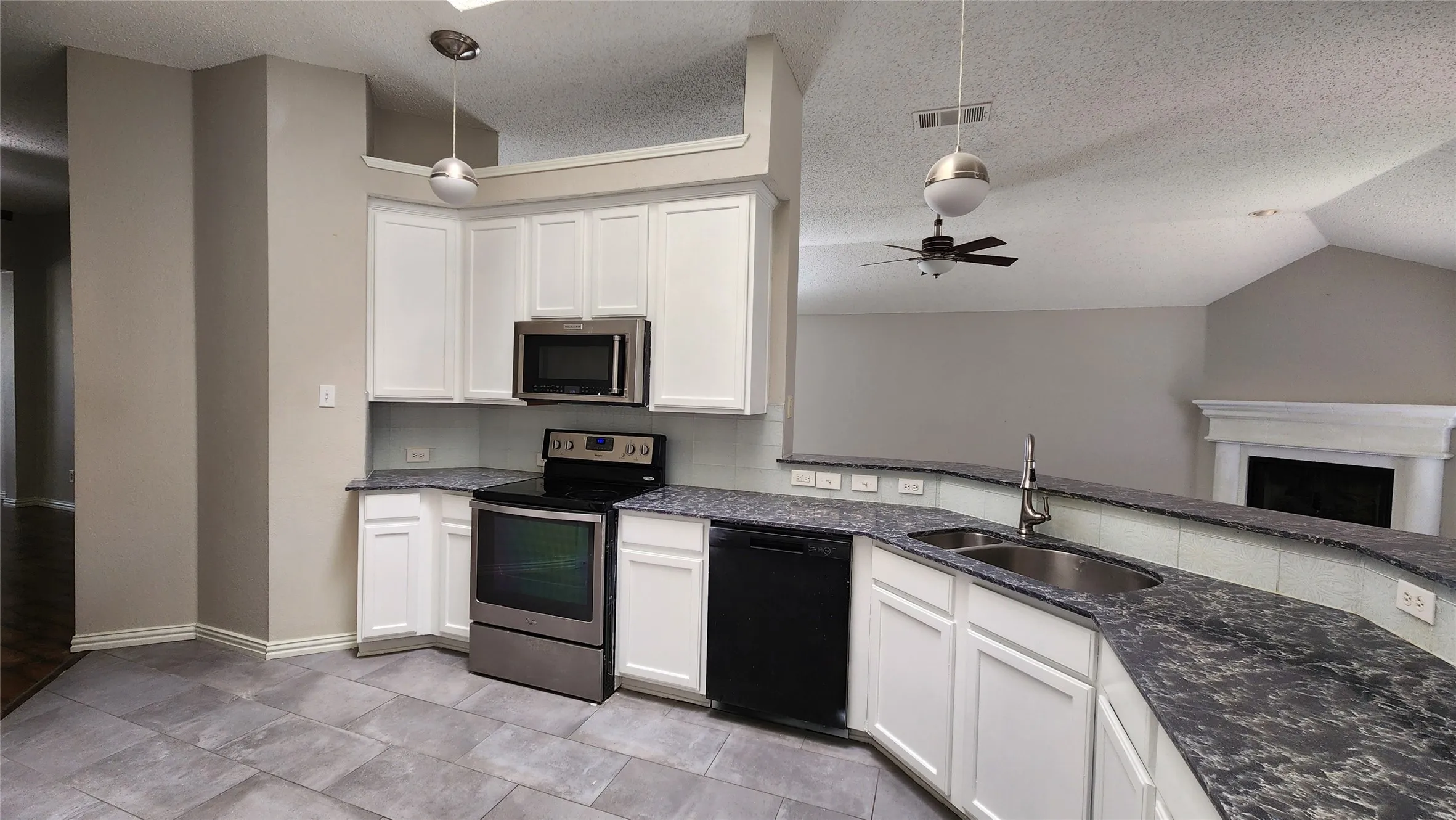 Single Family Residence For Rent in Collin County , 3408 Mosswood Drive, Plano, Texas 75074, 4 Bedroom, 2 Bathroom, 2 Garage spaces, 2,222 Sqft, built in 2001, mls#21328244, Real Estate Agent in Plano, Homes For Rent in Collin county, Homes For Rent in Plano, Realtor in Plano Texas, Real Estate Brokerage Independent Realty Texas, Luminita Cordes Realtor