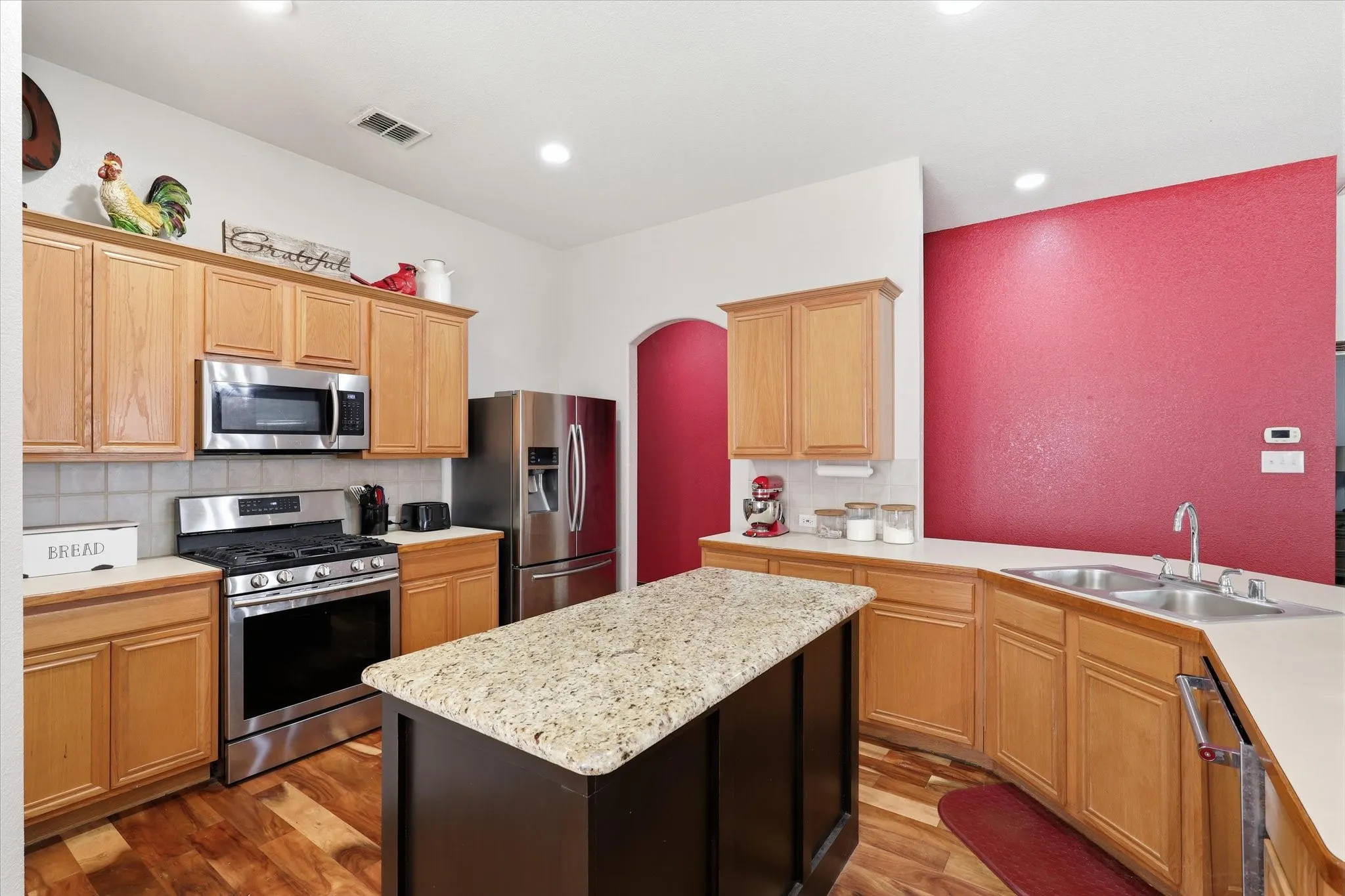 Single Family Residence For Sale in Tarrant County , 3232 Chesington Drive, Fort Worth, Texas 76137, 4 Bedroom, 2 Bathroom, 2 Garage spaces, 1,920 Sqft, built in 2006, mls#21328542, Real Estate Agent in Fort Worth, Homes For Sale in Tarrant county, Homes For Sale in Fort Worth, Realtor in Fort Worth Texas, Real Estate Brokerage Independent Realty Texas, Luminita Cordes Realtor