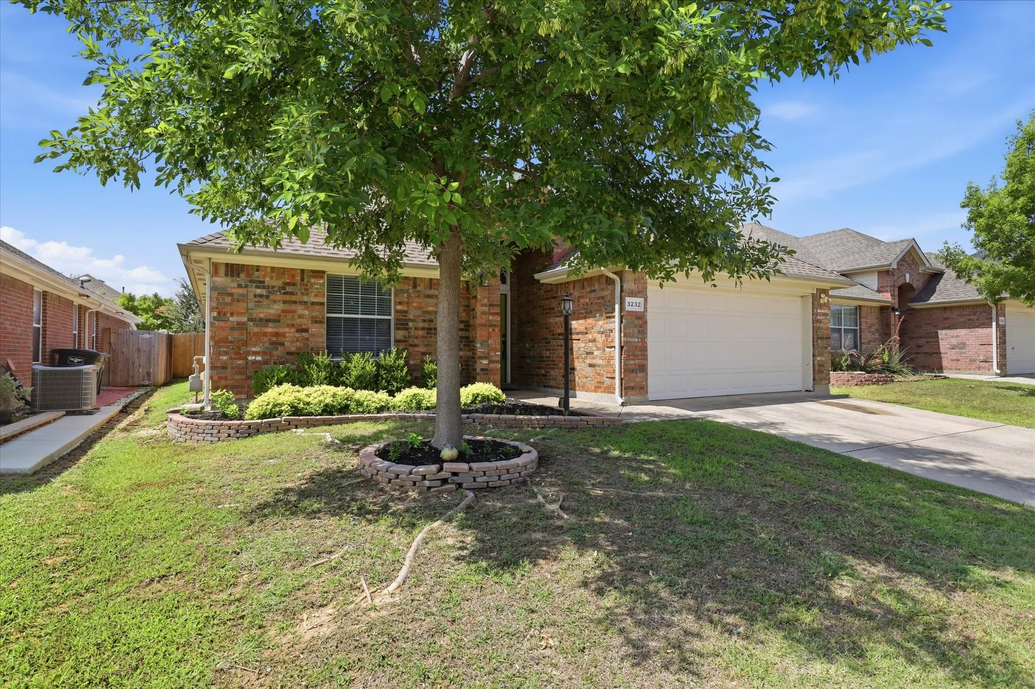 Single Family Residence For Sale in Tarrant County , 3232 Chesington Drive, Fort Worth, Texas 76137, 4 Bedroom, 2 Bathroom, 2 Garage spaces, 1,920 Sqft, built in 2006, mls#21328542, Real Estate Agent in Fort Worth, Homes For Sale in Tarrant county, Homes For Sale in Fort Worth, Realtor in Fort Worth Texas, Real Estate Brokerage Independent Realty Texas, Luminita Cordes Realtor