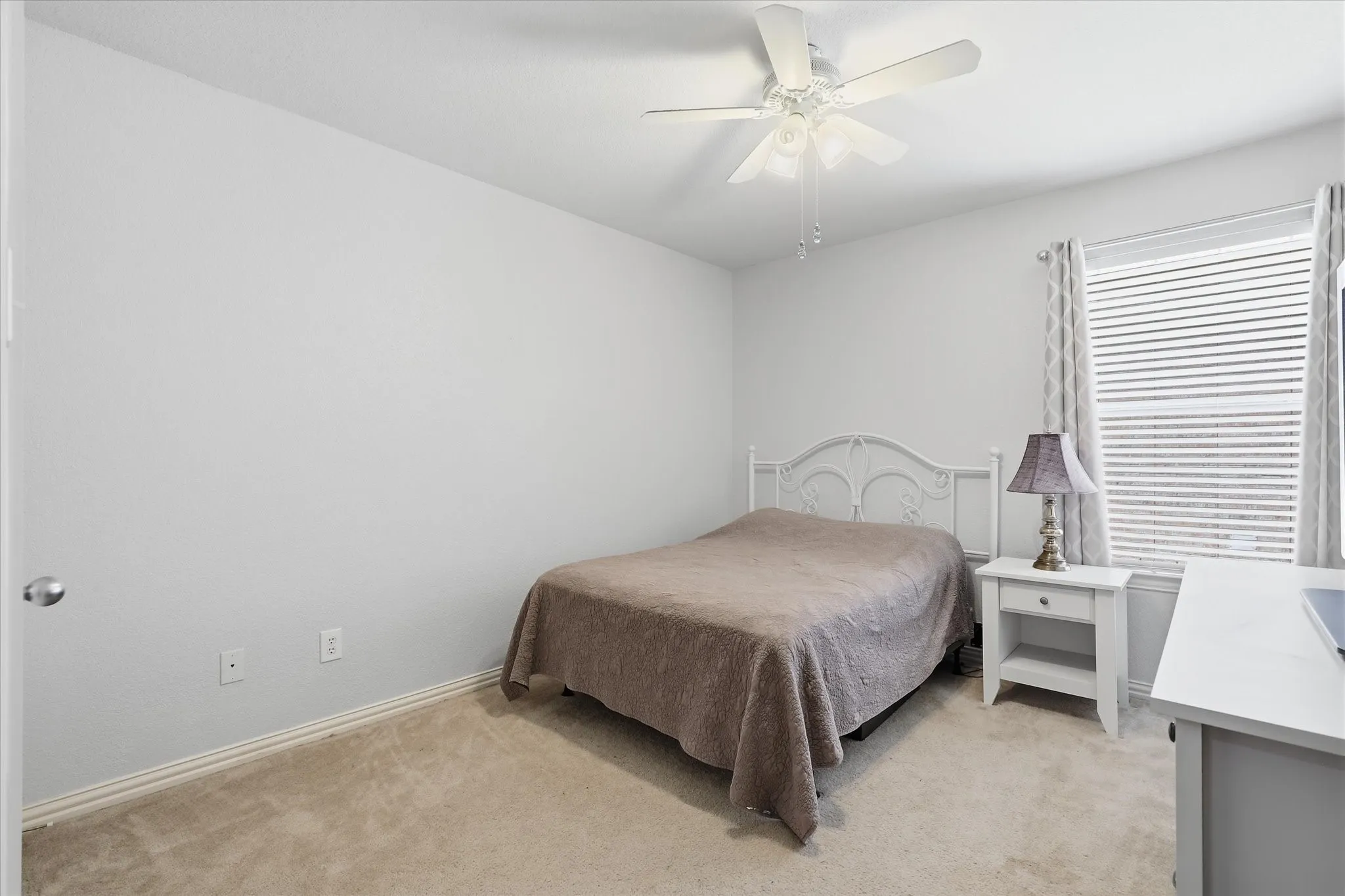 Single Family Residence For Sale in Tarrant County , 3232 Chesington Drive, Fort Worth, Texas 76137, 4 Bedroom, 2 Bathroom, 2 Garage spaces, 1,920 Sqft, built in 2006, mls#21328542, Real Estate Agent in Fort Worth, Homes For Sale in Tarrant county, Homes For Sale in Fort Worth, Realtor in Fort Worth Texas, Real Estate Brokerage Independent Realty Texas, Luminita Cordes Realtor