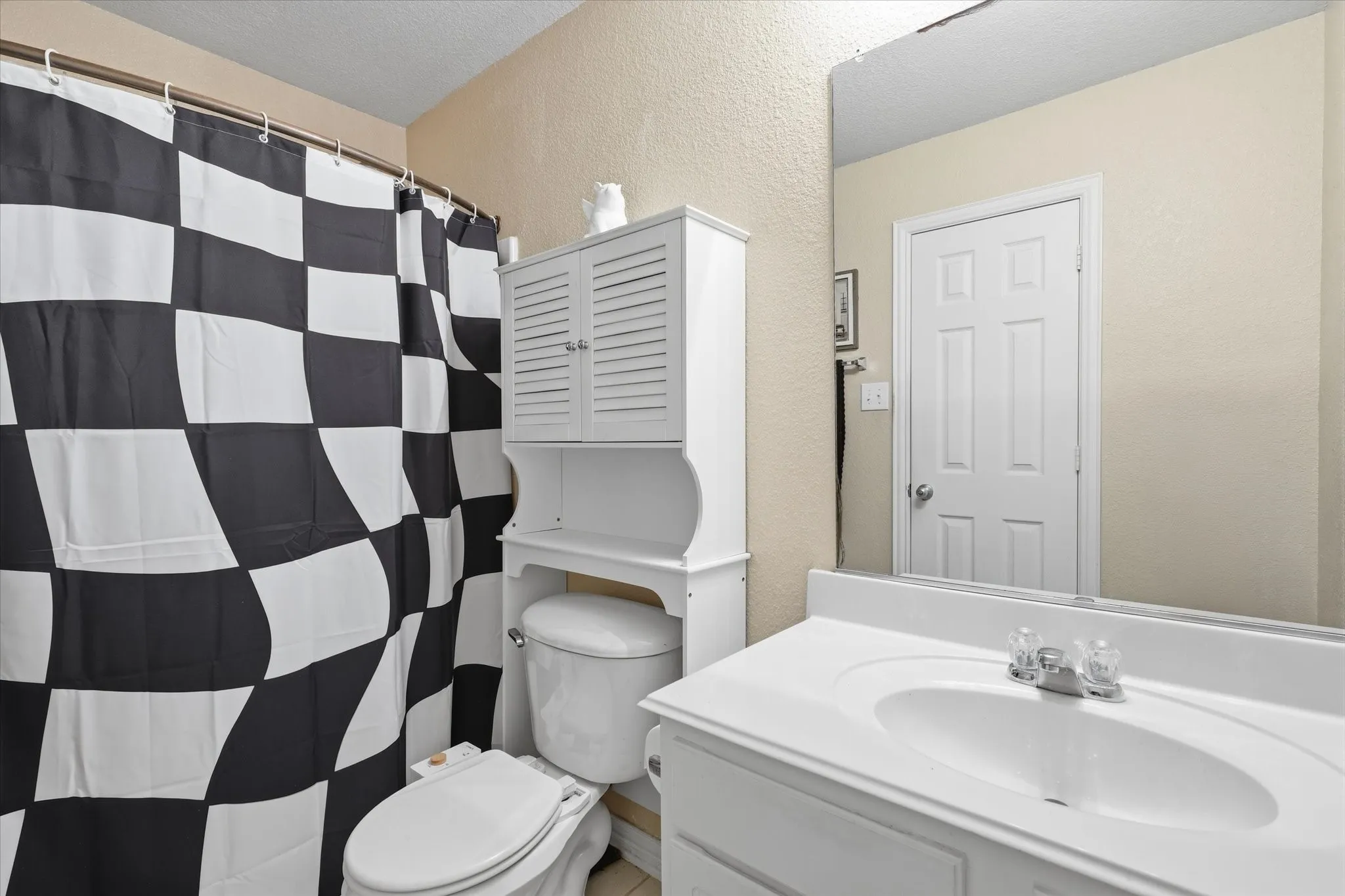 Single Family Residence For Sale in Tarrant County , 3232 Chesington Drive, Fort Worth, Texas 76137, 4 Bedroom, 2 Bathroom, 2 Garage spaces, 1,920 Sqft, built in 2006, mls#21328542, Real Estate Agent in Fort Worth, Homes For Sale in Tarrant county, Homes For Sale in Fort Worth, Realtor in Fort Worth Texas, Real Estate Brokerage Independent Realty Texas, Luminita Cordes Realtor