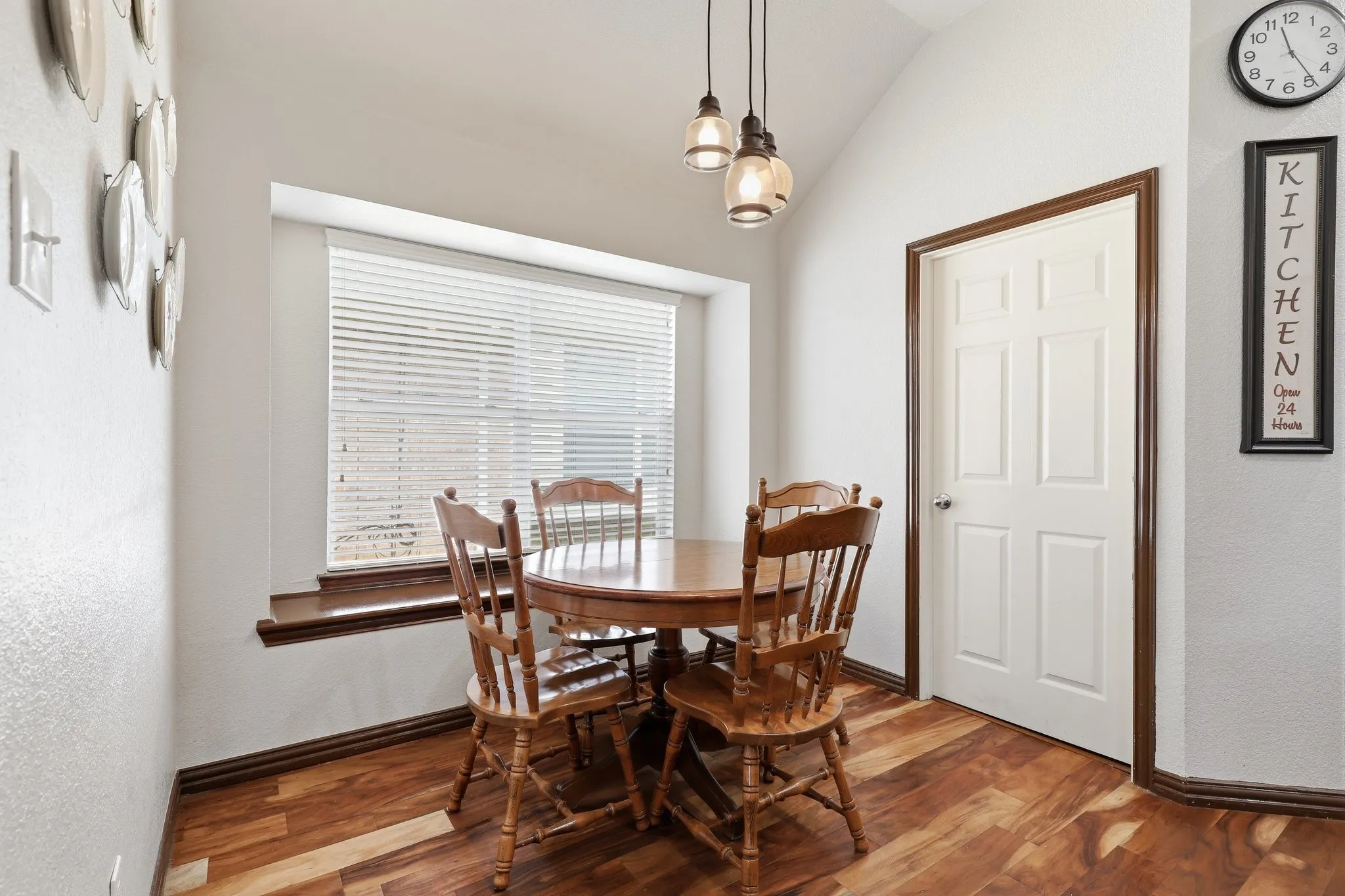 Single Family Residence For Sale in Tarrant County , 3232 Chesington Drive, Fort Worth, Texas 76137, 4 Bedroom, 2 Bathroom, 2 Garage spaces, 1,920 Sqft, built in 2006, mls#21328542, Real Estate Agent in Fort Worth, Homes For Sale in Tarrant county, Homes For Sale in Fort Worth, Realtor in Fort Worth Texas, Real Estate Brokerage Independent Realty Texas, Luminita Cordes Realtor