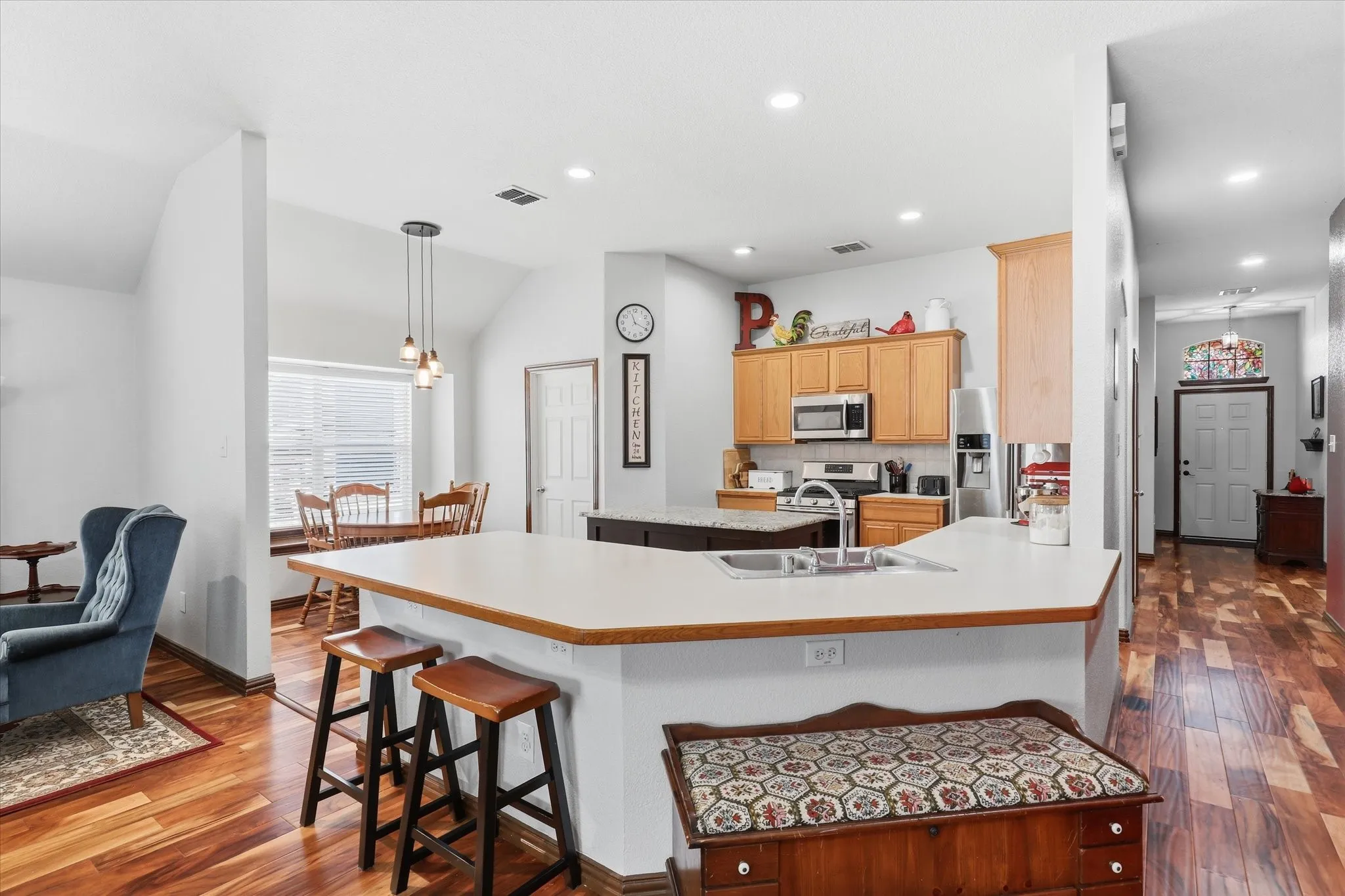 Single Family Residence For Sale in Tarrant County , 3232 Chesington Drive, Fort Worth, Texas 76137, 4 Bedroom, 2 Bathroom, 2 Garage spaces, 1,920 Sqft, built in 2006, mls#21328542, Real Estate Agent in Fort Worth, Homes For Sale in Tarrant county, Homes For Sale in Fort Worth, Realtor in Fort Worth Texas, Real Estate Brokerage Independent Realty Texas, Luminita Cordes Realtor