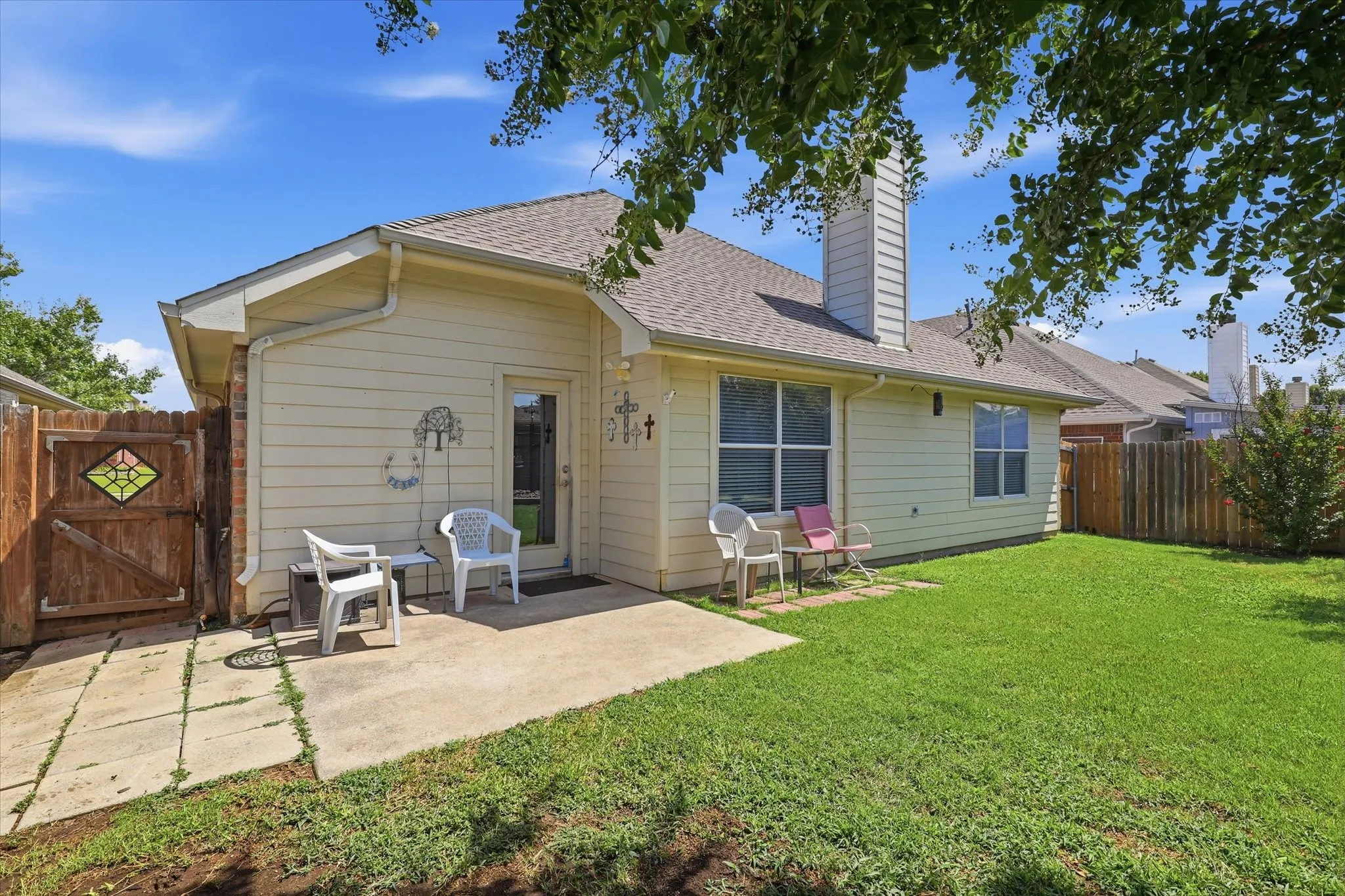 Single Family Residence For Sale in Tarrant County , 3232 Chesington Drive, Fort Worth, Texas 76137, 4 Bedroom, 2 Bathroom, 2 Garage spaces, 1,920 Sqft, built in 2006, mls#21328542, Real Estate Agent in Fort Worth, Homes For Sale in Tarrant county, Homes For Sale in Fort Worth, Realtor in Fort Worth Texas, Real Estate Brokerage Independent Realty Texas, Luminita Cordes Realtor