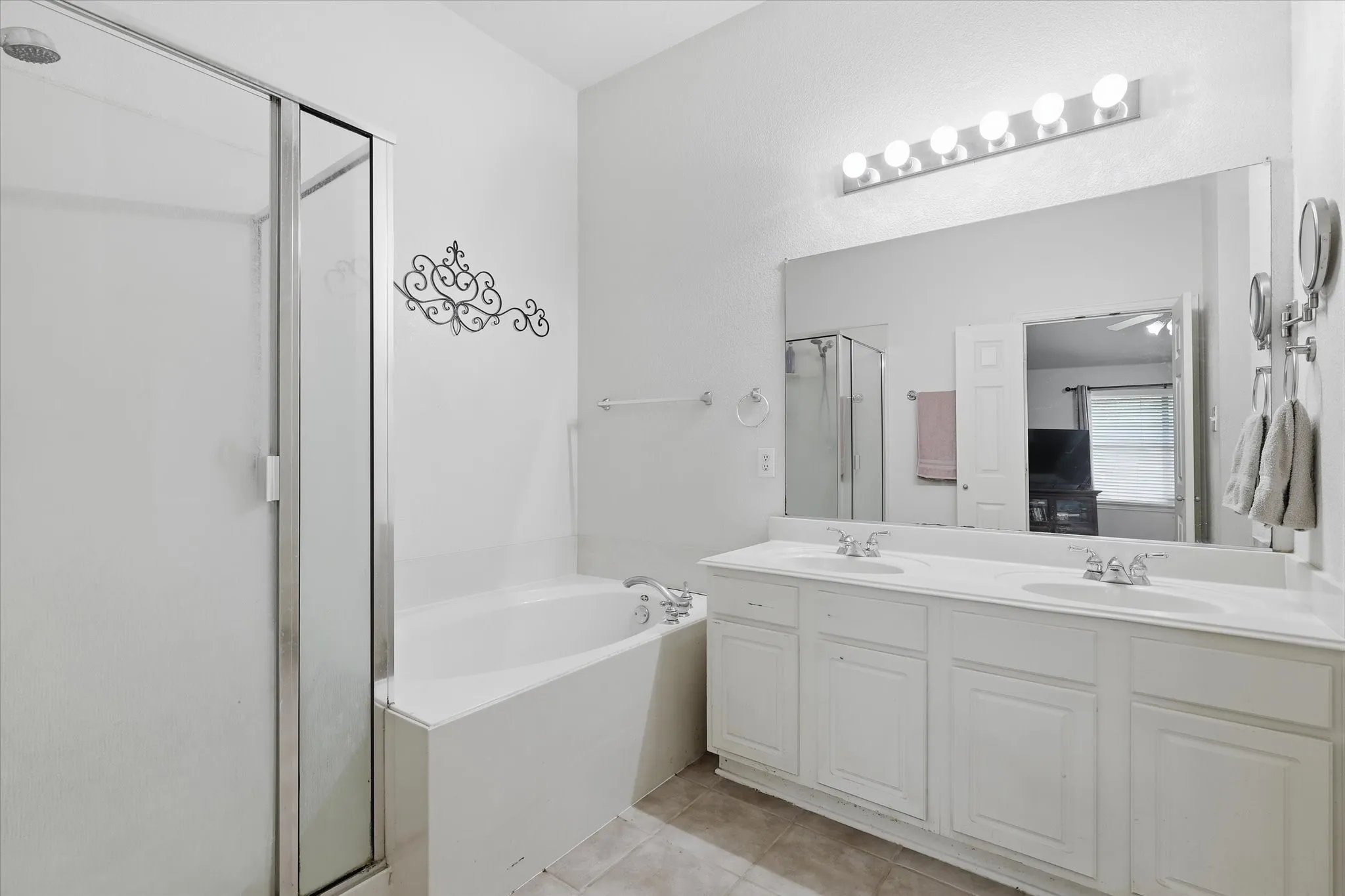 Single Family Residence For Sale in Tarrant County , 3232 Chesington Drive, Fort Worth, Texas 76137, 4 Bedroom, 2 Bathroom, 2 Garage spaces, 1,920 Sqft, built in 2006, mls#21328542, Real Estate Agent in Fort Worth, Homes For Sale in Tarrant county, Homes For Sale in Fort Worth, Realtor in Fort Worth Texas, Real Estate Brokerage Independent Realty Texas, Luminita Cordes Realtor