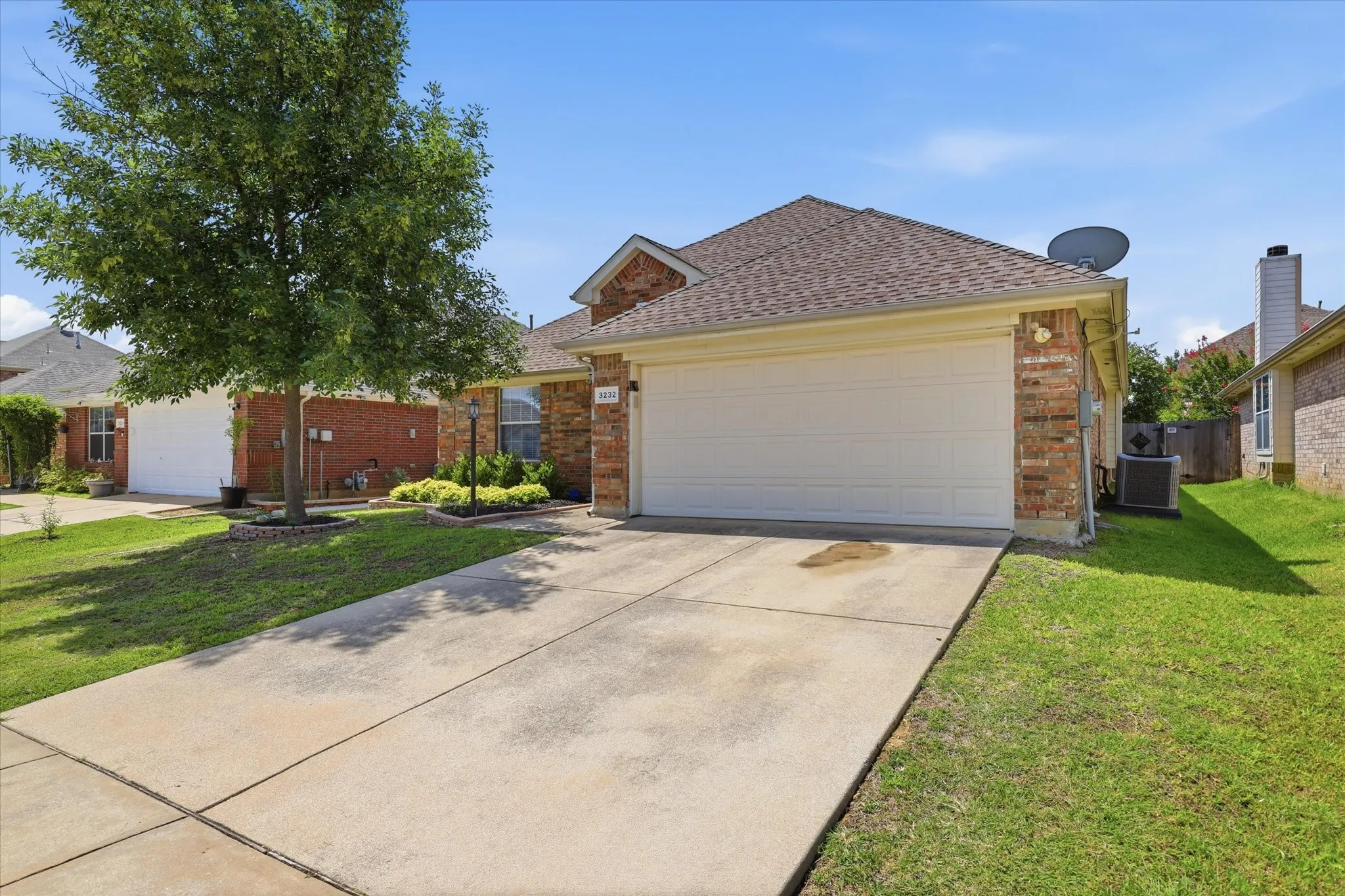 Single Family Residence For Sale in Tarrant County , 3232 Chesington Drive, Fort Worth, Texas 76137, 4 Bedroom, 2 Bathroom, 2 Garage spaces, 1,920 Sqft, built in 2006, mls#21328542, Real Estate Agent in Fort Worth, Homes For Sale in Tarrant county, Homes For Sale in Fort Worth, Realtor in Fort Worth Texas, Real Estate Brokerage Independent Realty Texas, Luminita Cordes Realtor