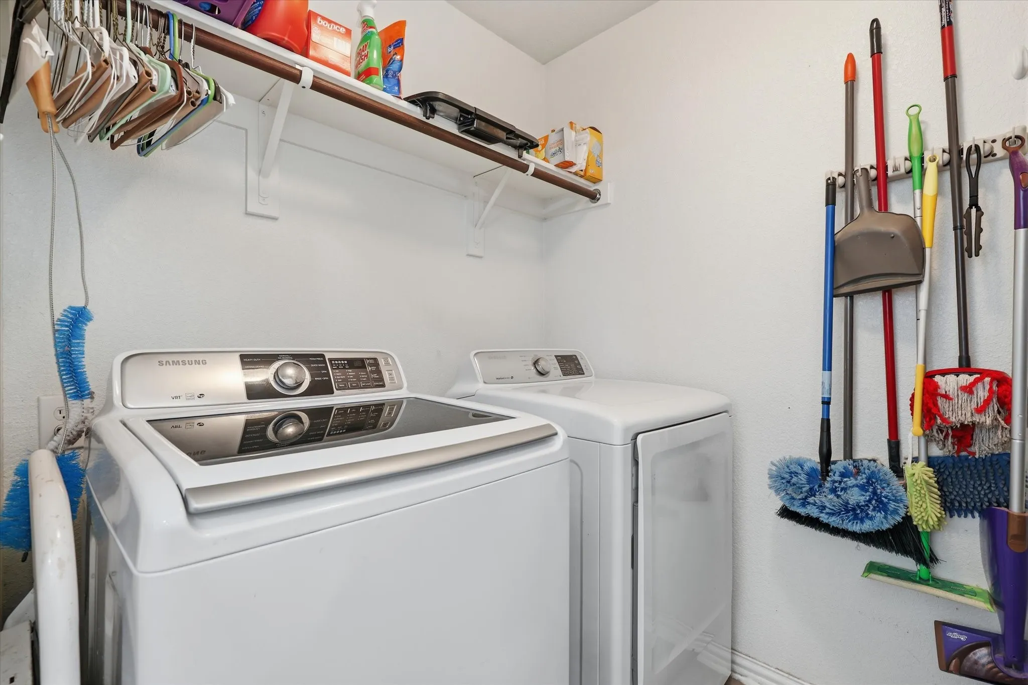 Single Family Residence For Sale in Tarrant County , 3232 Chesington Drive, Fort Worth, Texas 76137, 4 Bedroom, 2 Bathroom, 2 Garage spaces, 1,920 Sqft, built in 2006, mls#21328542, Real Estate Agent in Fort Worth, Homes For Sale in Tarrant county, Homes For Sale in Fort Worth, Realtor in Fort Worth Texas, Real Estate Brokerage Independent Realty Texas, Luminita Cordes Realtor