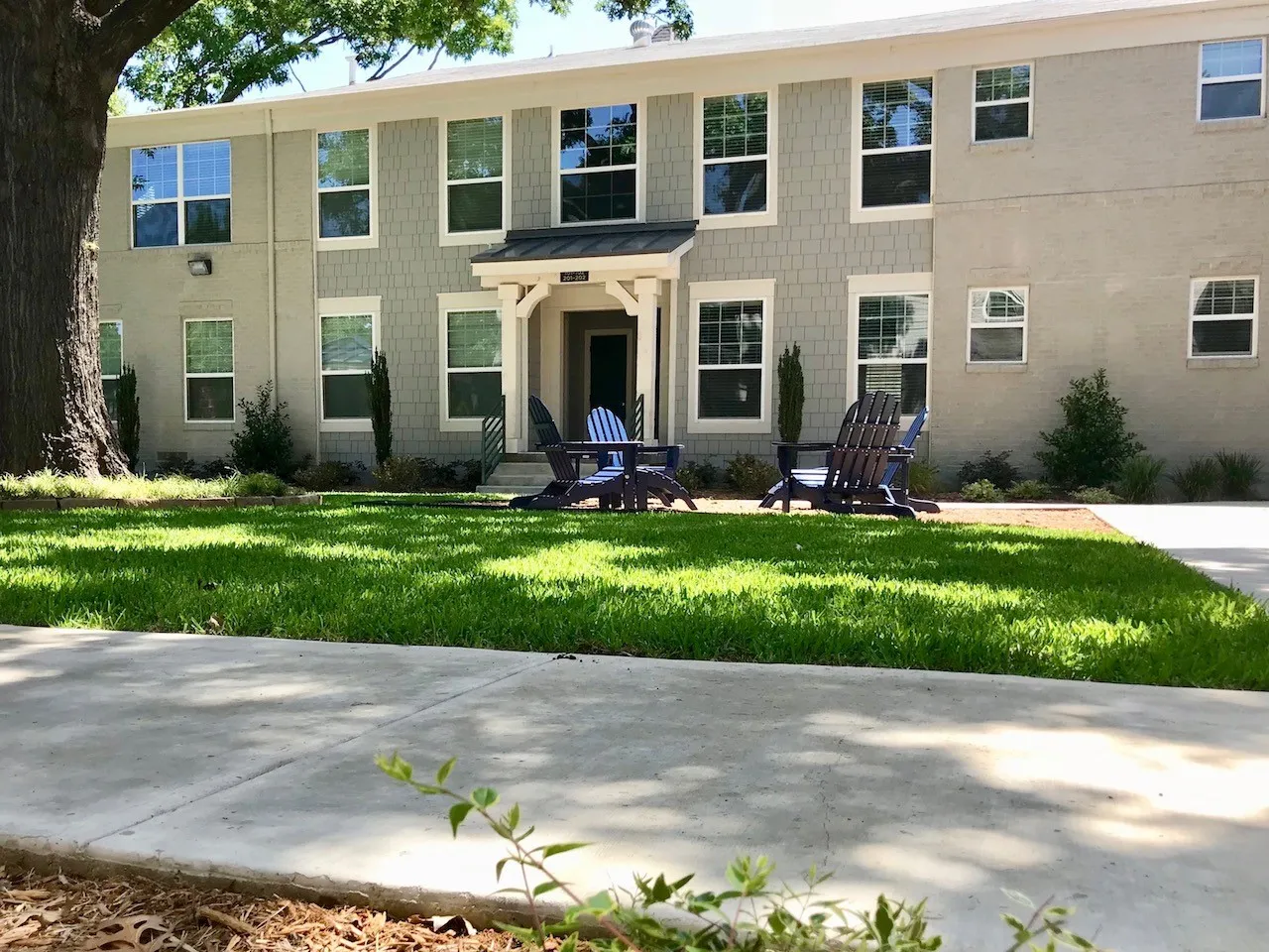 Apartment For Rent in Dallas County , 6304 Prospect Avenue 210, Dallas, Texas 75214, 1 Bedroom, 1 Bathroom, Garage spaces, 813 Sqft, built in 1945, mls#21329399, Real Estate Agent in Dallas, Homes For Rent in Dallas county, Homes For Rent in Dallas, Realtor in Dallas Texas, Real Estate Brokerage Independent Realty Texas, Luminita Cordes Realtor