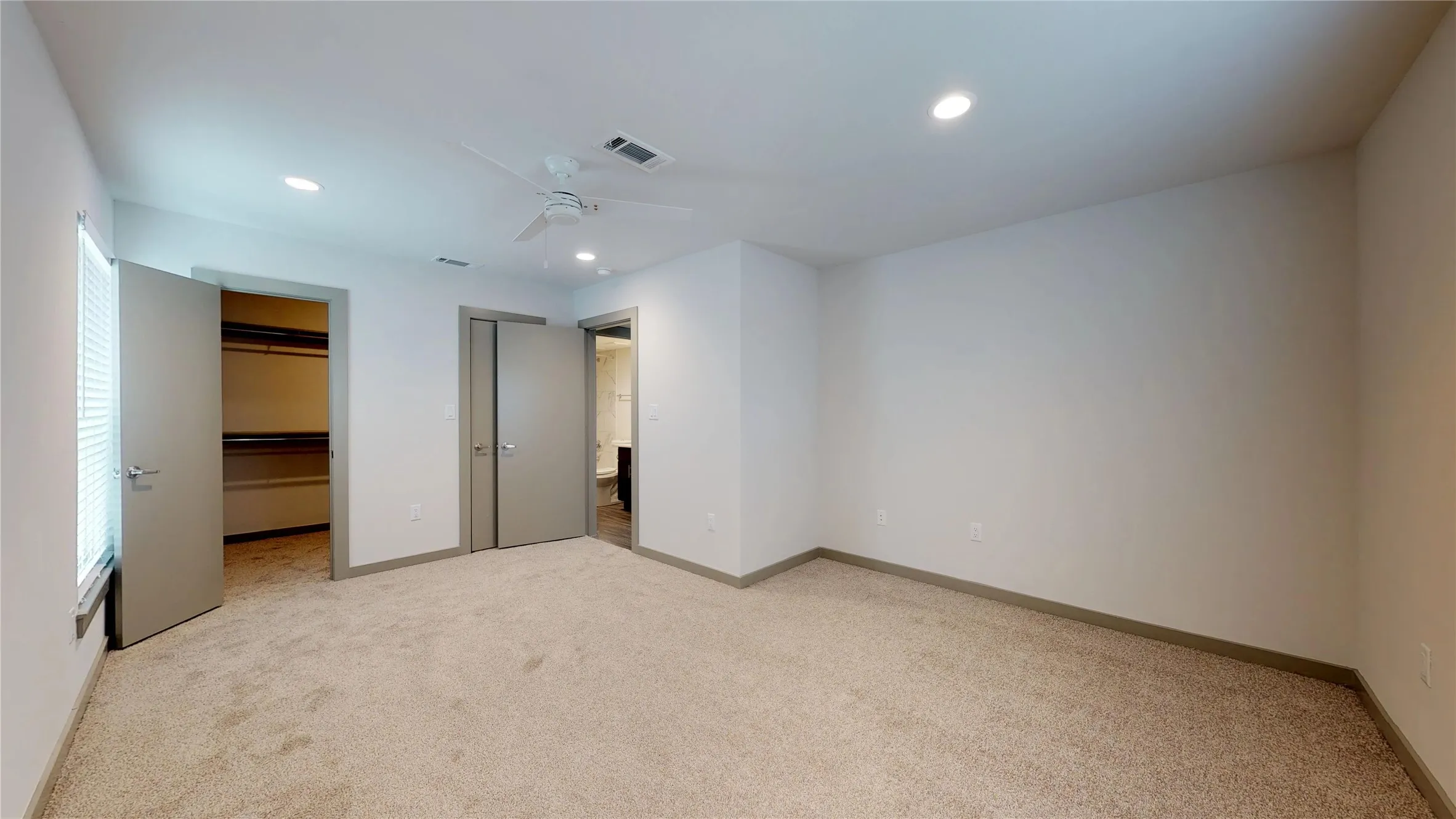 Apartment For Rent in Dallas County , 6304 Prospect Avenue 210, Dallas, Texas 75214, 1 Bedroom, 1 Bathroom, Garage spaces, 813 Sqft, built in 1945, mls#21329399, Real Estate Agent in Dallas, Homes For Rent in Dallas county, Homes For Rent in Dallas, Realtor in Dallas Texas, Real Estate Brokerage Independent Realty Texas, Luminita Cordes Realtor