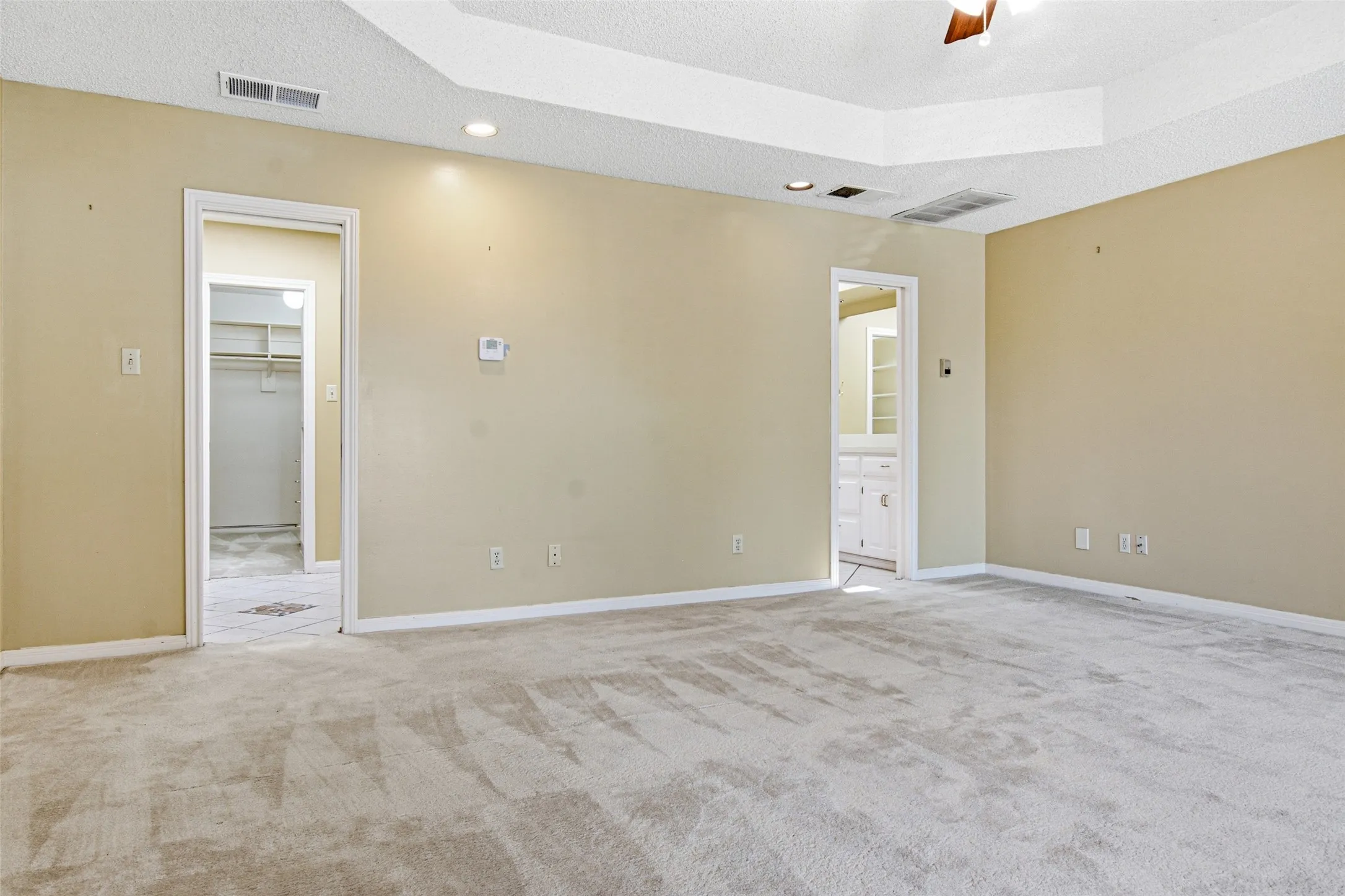 Single Family Residence For Sale in Smith County , 1601 Brandywine Drive, Tyler, Texas 75703, 4 Bedroom, 3 Bathroom, 2 Garage spaces, 3,400 Sqft, built in 1984, Price $540,000, mls#21311916, Real Estate Agent in Tyler, Homes For Sale in Smith county, Homes For Sale in Tyler, Realtor in Tyler Texas, Real Estate Brokerage Independent Realty Texas, Luminita Cordes Realtor