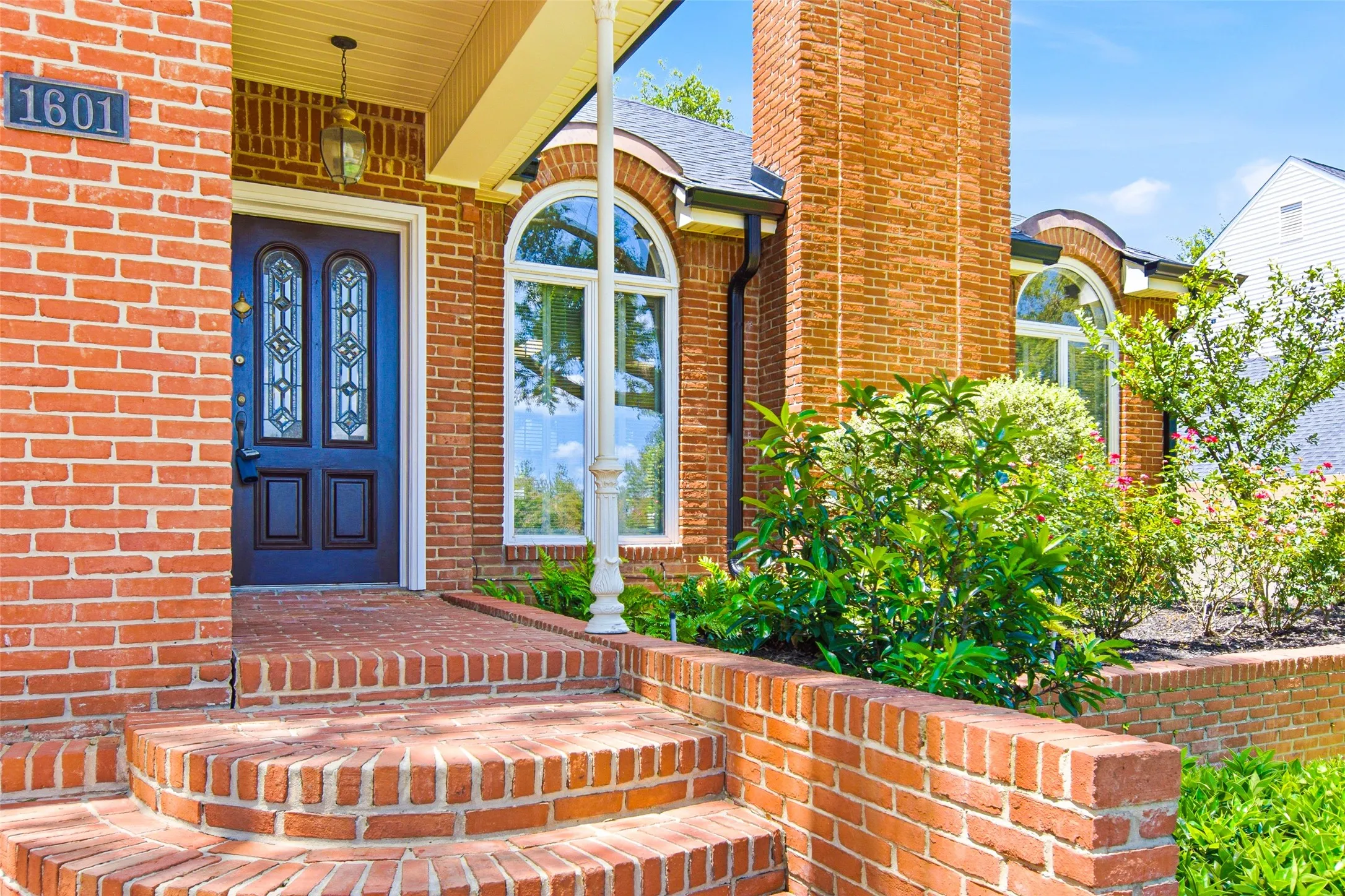 Single Family Residence For Sale in Smith County , 1601 Brandywine Drive, Tyler, Texas 75703, 4 Bedroom, 3 Bathroom, 2 Garage spaces, 3,400 Sqft, built in 1984, Price $540,000, mls#21311916, Real Estate Agent in Tyler, Homes For Sale in Smith county, Homes For Sale in Tyler, Realtor in Tyler Texas, Real Estate Brokerage Independent Realty Texas, Luminita Cordes Realtor