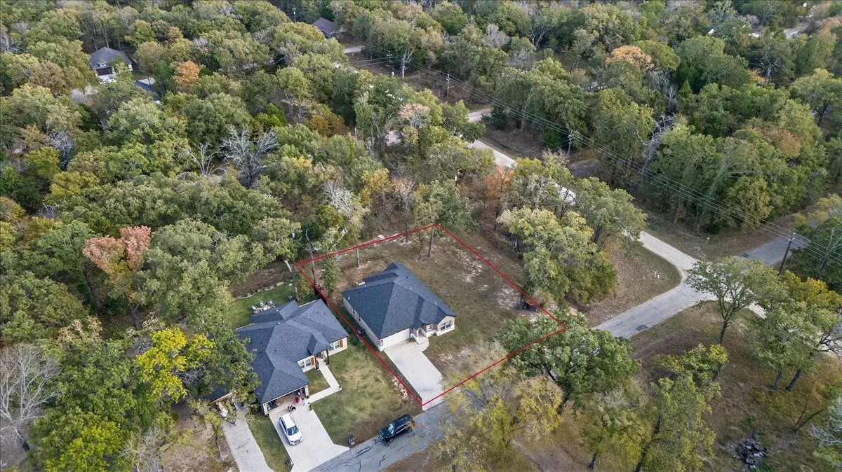 Single Family Residence For Sale in Henderson County , 206 Parkside Drive, Trinidad, Texas 75163, 3 Bedroom, 2 Bathroom, 2 Garage spaces, 1,545 Sqft, built in 2023, mls#21329436, Real Estate Agent in Trinidad, Homes For Sale in Henderson county, Homes For Sale in Trinidad, Realtor in Trinidad Texas, Real Estate Brokerage Independent Realty Texas, Luminita Cordes Realtor