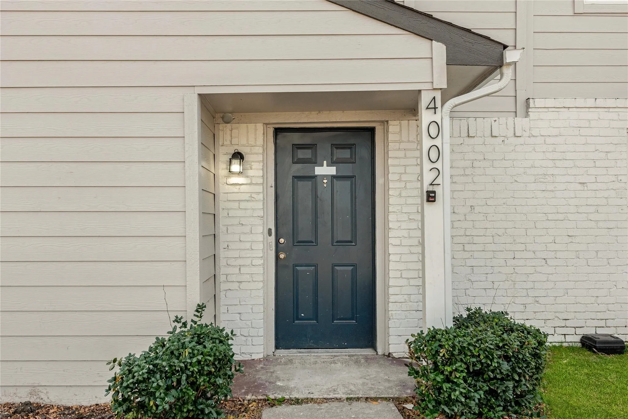 Condominium For Rent in Dallas County , 9524 Military Parkway 4002, Dallas, Texas 75227, 2 Bedroom, 3 Bathroom, Garage spaces, 1,190 Sqft, built in 1984, mls#21323783, Real Estate Agent in Dallas, Homes For Rent in Dallas county, Homes For Rent in Dallas, Realtor in Dallas Texas, Real Estate Brokerage Independent Realty Texas, Luminita Cordes Realtor