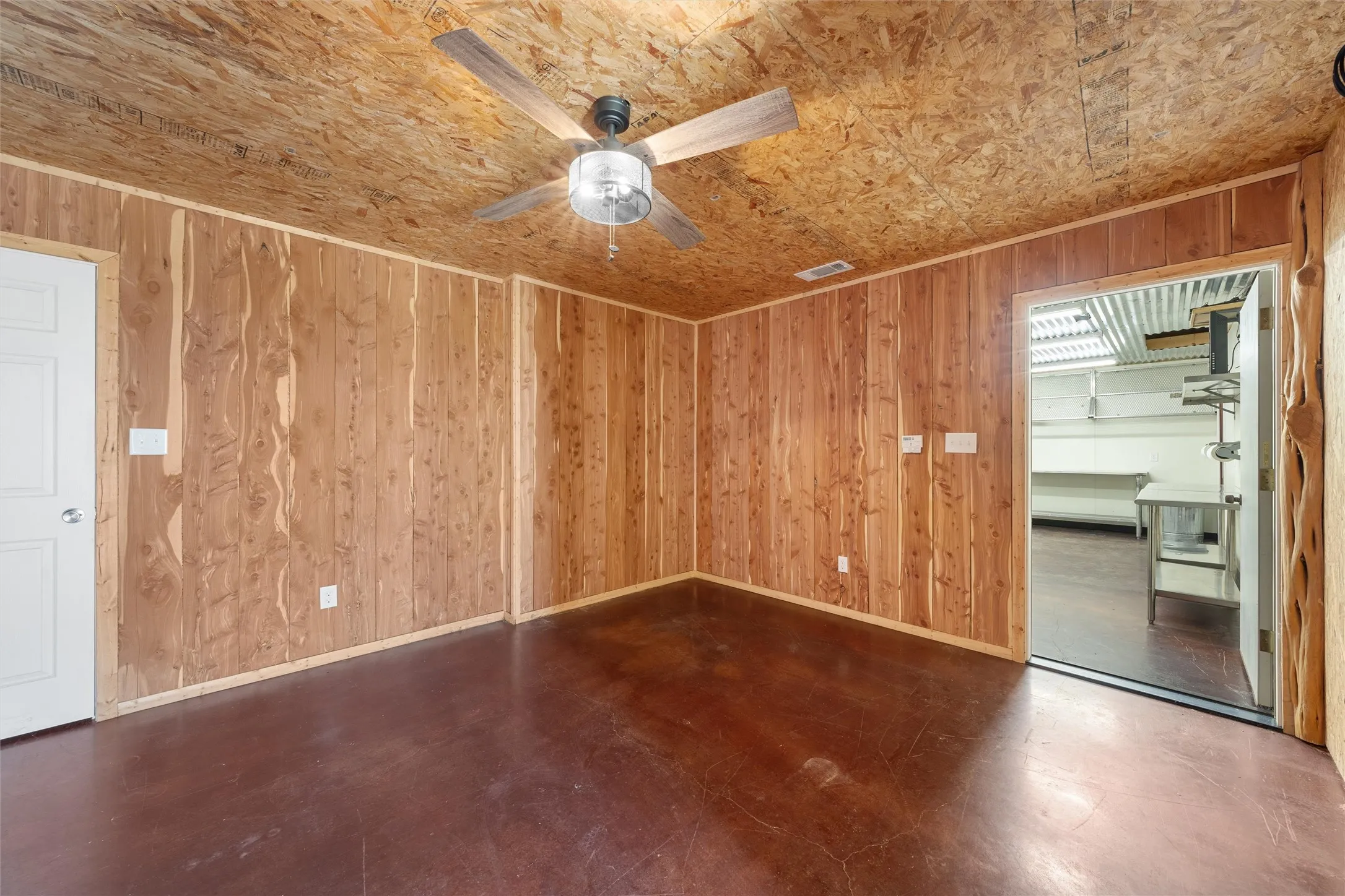 Single Family Residence For Sale in Coryell County , 248 Chitwood Road, Gatesville, Texas 76528, 1 Bedroom, 1 Bathroom, Garage spaces, 1,020 Sqft, built in 2013, Price $250,000, mls#21327841, Real Estate Agent in Gatesville, Homes For Sale in Coryell county, Homes For Sale in Gatesville, Realtor in Gatesville Texas, Real Estate Brokerage Independent Realty Texas, Luminita Cordes Realtor