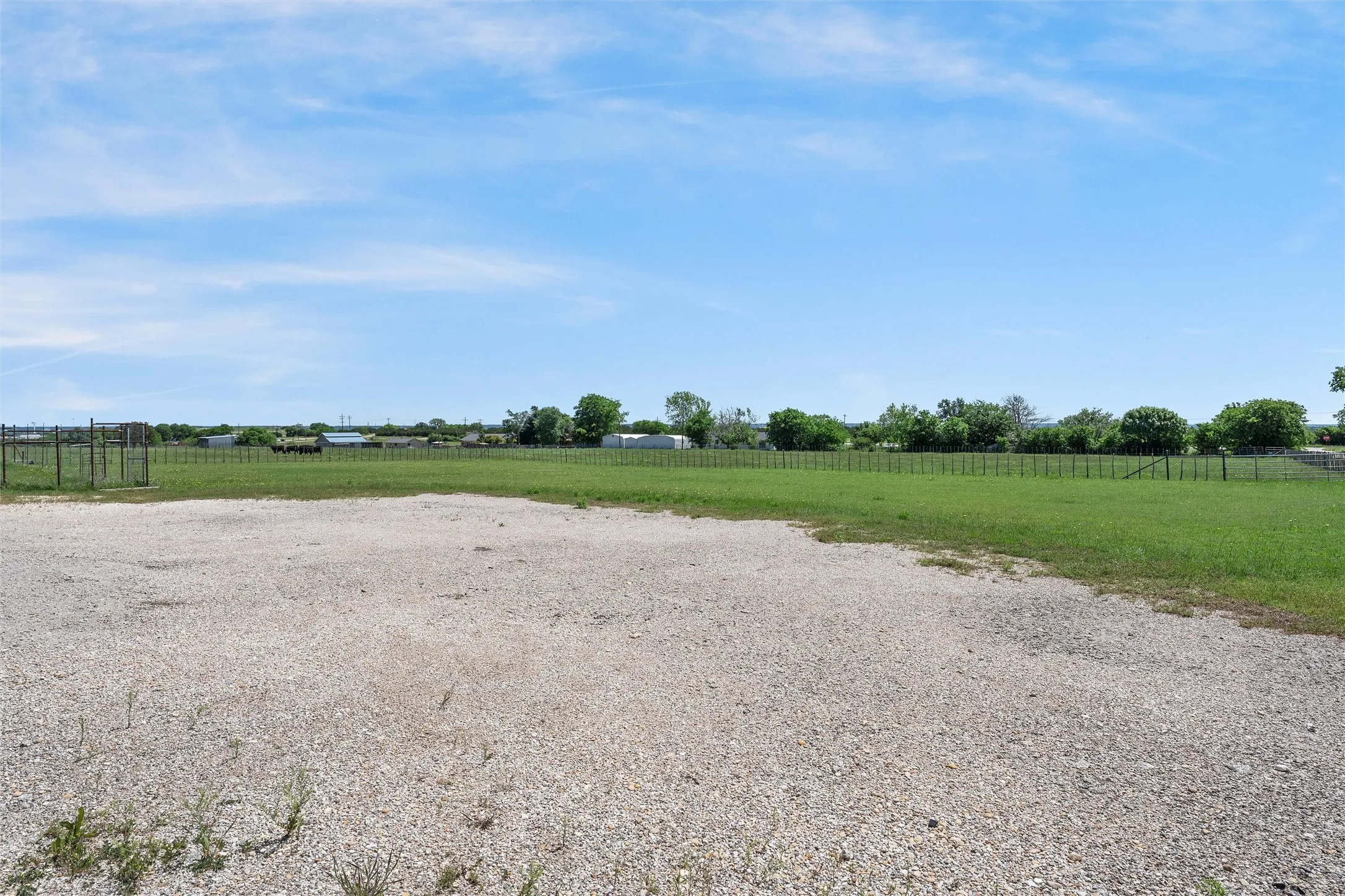 Single Family Residence For Sale in Coryell County , 248 Chitwood Road, Gatesville, Texas 76528, 1 Bedroom, 1 Bathroom, Garage spaces, 1,020 Sqft, built in 2013, Price $250,000, mls#21327841, Real Estate Agent in Gatesville, Homes For Sale in Coryell county, Homes For Sale in Gatesville, Realtor in Gatesville Texas, Real Estate Brokerage Independent Realty Texas, Luminita Cordes Realtor