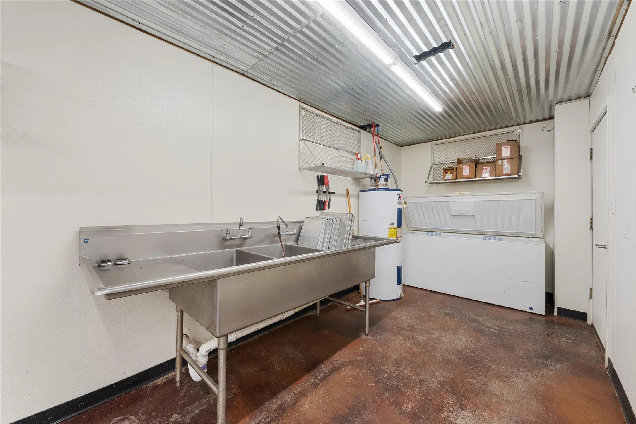 Single Family Residence For Sale in Coryell County , 248 Chitwood Road, Gatesville, Texas 76528, 1 Bedroom, 1 Bathroom, Garage spaces, 1,020 Sqft, built in 2013, Price $250,000, mls#21327841, Real Estate Agent in Gatesville, Homes For Sale in Coryell county, Homes For Sale in Gatesville, Realtor in Gatesville Texas, Real Estate Brokerage Independent Realty Texas, Luminita Cordes Realtor