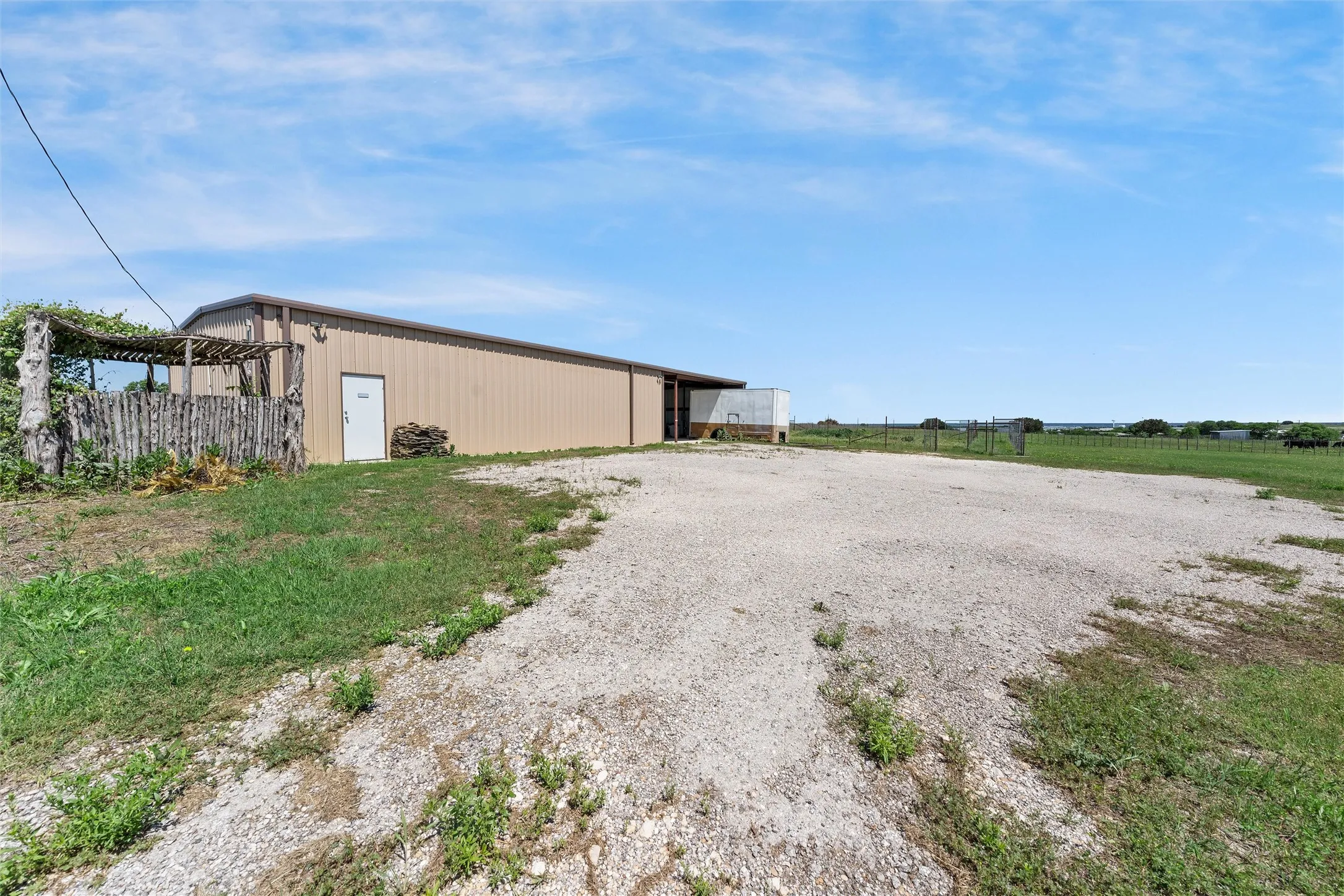 Single Family Residence For Sale in Coryell County , 248 Chitwood Road, Gatesville, Texas 76528, 1 Bedroom, 1 Bathroom, Garage spaces, 1,020 Sqft, built in 2013, Price $250,000, mls#21327841, Real Estate Agent in Gatesville, Homes For Sale in Coryell county, Homes For Sale in Gatesville, Realtor in Gatesville Texas, Real Estate Brokerage Independent Realty Texas, Luminita Cordes Realtor
