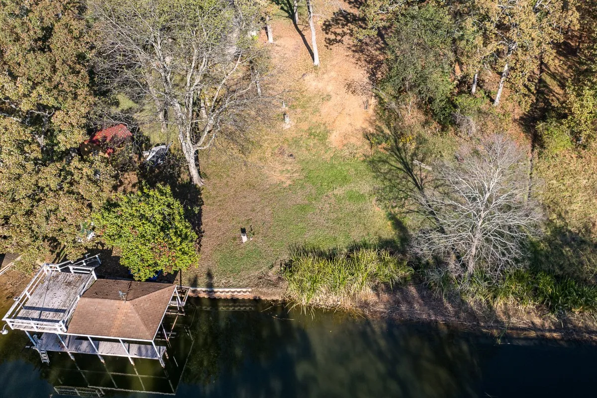 Unimproved Land For Sale in Henderson County , 5540 Point Lavista, Malakoff, Texas 75148, 0, 0, Garage spaces, 0 Sqft, built in 1996, Price $250,000, mls#21329407, Real Estate Agent in Malakoff, Homes For Sale in Henderson county, Homes For Sale in Malakoff, Realtor in Malakoff Texas, Real Estate Brokerage Independent Realty Texas, Luminita Cordes Realtor
