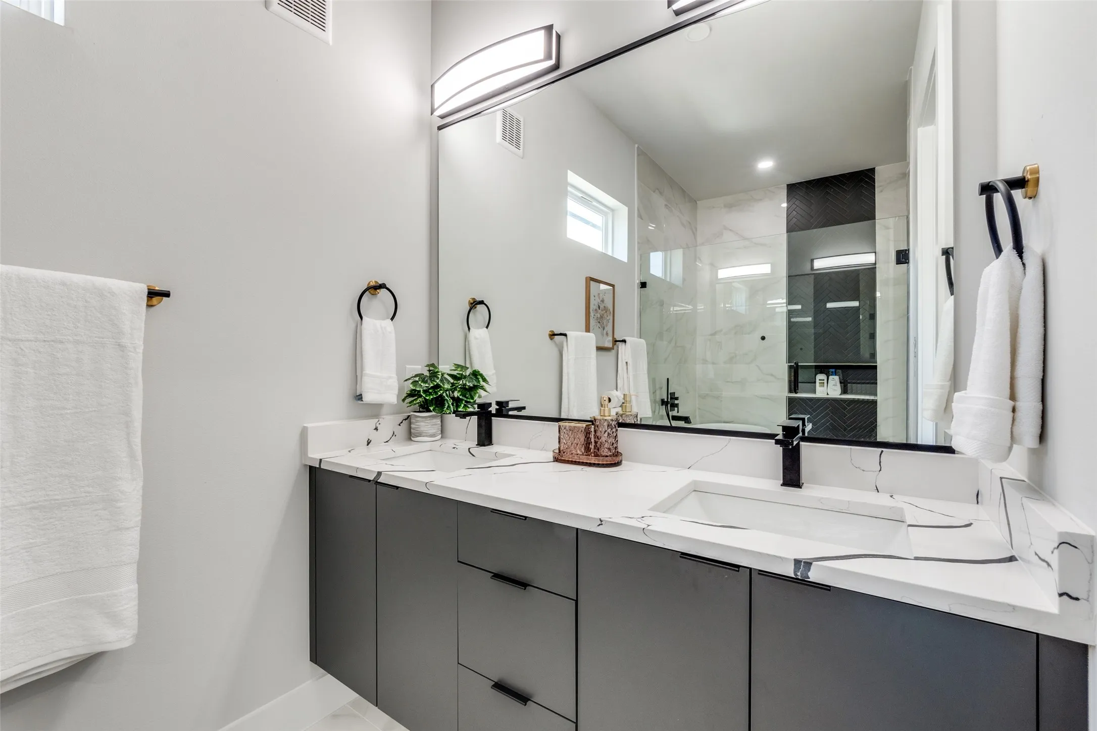 For Sale in Dallas County , 809 Bayonne Street, Dallas, Texas 75212, 10 Bedrooms, 10 Bathrooms, 2 Garage spaces, 0 Sqft, built in 2024, Price $1,800,000, mls#21328254, Real Estate Agent in Dallas, Homes For Sale in Dallas county, Homes For Sale in Dallas, Realtor in Dallas Texas, Real Estate Brokerage Independent Realty Texas, Luminita Cordes Realtor