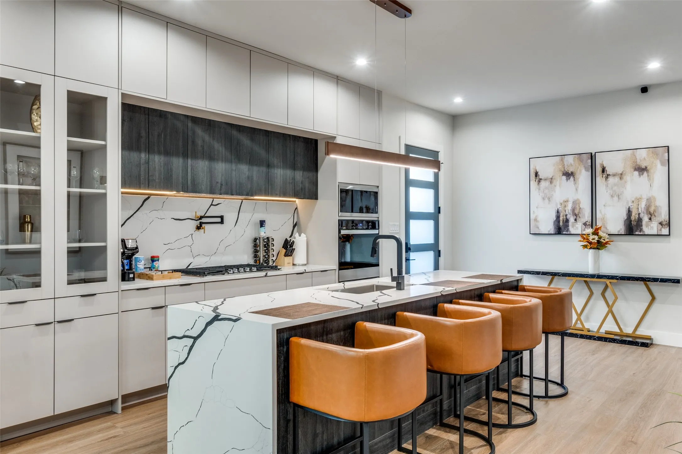 For Sale in Dallas County , 809 Bayonne Street, Dallas, Texas 75212, 10 Bedrooms, 10 Bathrooms, 2 Garage spaces, 0 Sqft, built in 2024, Price $1,800,000, mls#21328254, Real Estate Agent in Dallas, Homes For Sale in Dallas county, Homes For Sale in Dallas, Realtor in Dallas Texas, Real Estate Brokerage Independent Realty Texas, Luminita Cordes Realtor