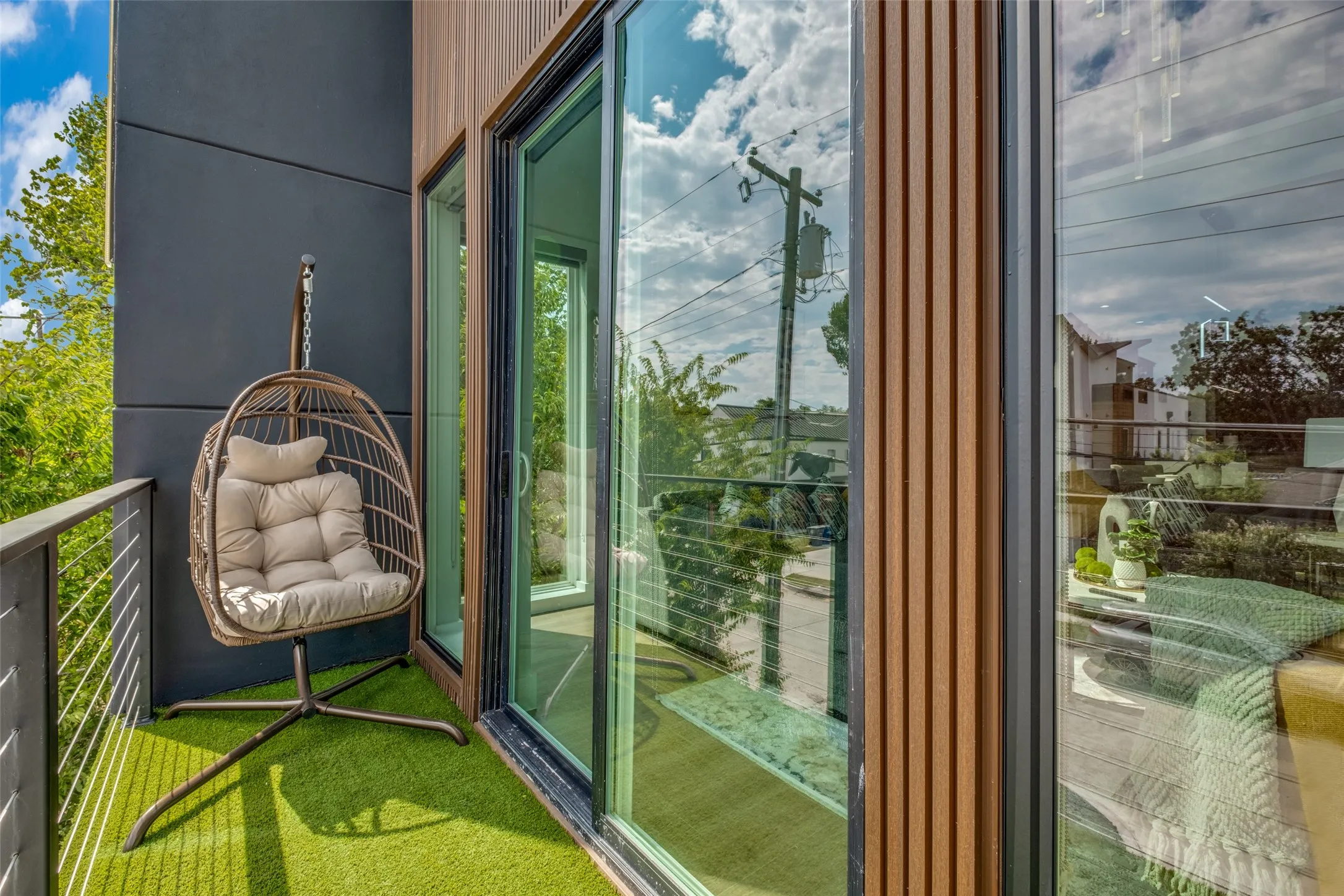 For Sale in Dallas County , 809 Bayonne Street, Dallas, Texas 75212, 10 Bedrooms, 10 Bathrooms, 2 Garage spaces, 0 Sqft, built in 2024, Price $1,800,000, mls#21328254, Real Estate Agent in Dallas, Homes For Sale in Dallas county, Homes For Sale in Dallas, Realtor in Dallas Texas, Real Estate Brokerage Independent Realty Texas, Luminita Cordes Realtor
