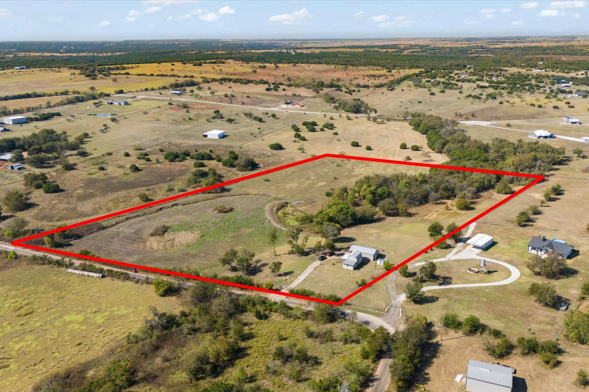 Single Family Residence For Sale in Hill County , 224 Hcr 1114, Blum, Texas 76627, 1 Bedroom, 1 Bathroom, 2 Garage spaces, 1,034 Sqft, built in 1900, mls#21329440, Real Estate Agent in Blum, Homes For Sale in Hill county, Homes For Sale in Blum, Realtor in Blum Texas, Real Estate Brokerage Independent Realty Texas, Luminita Cordes Realtor