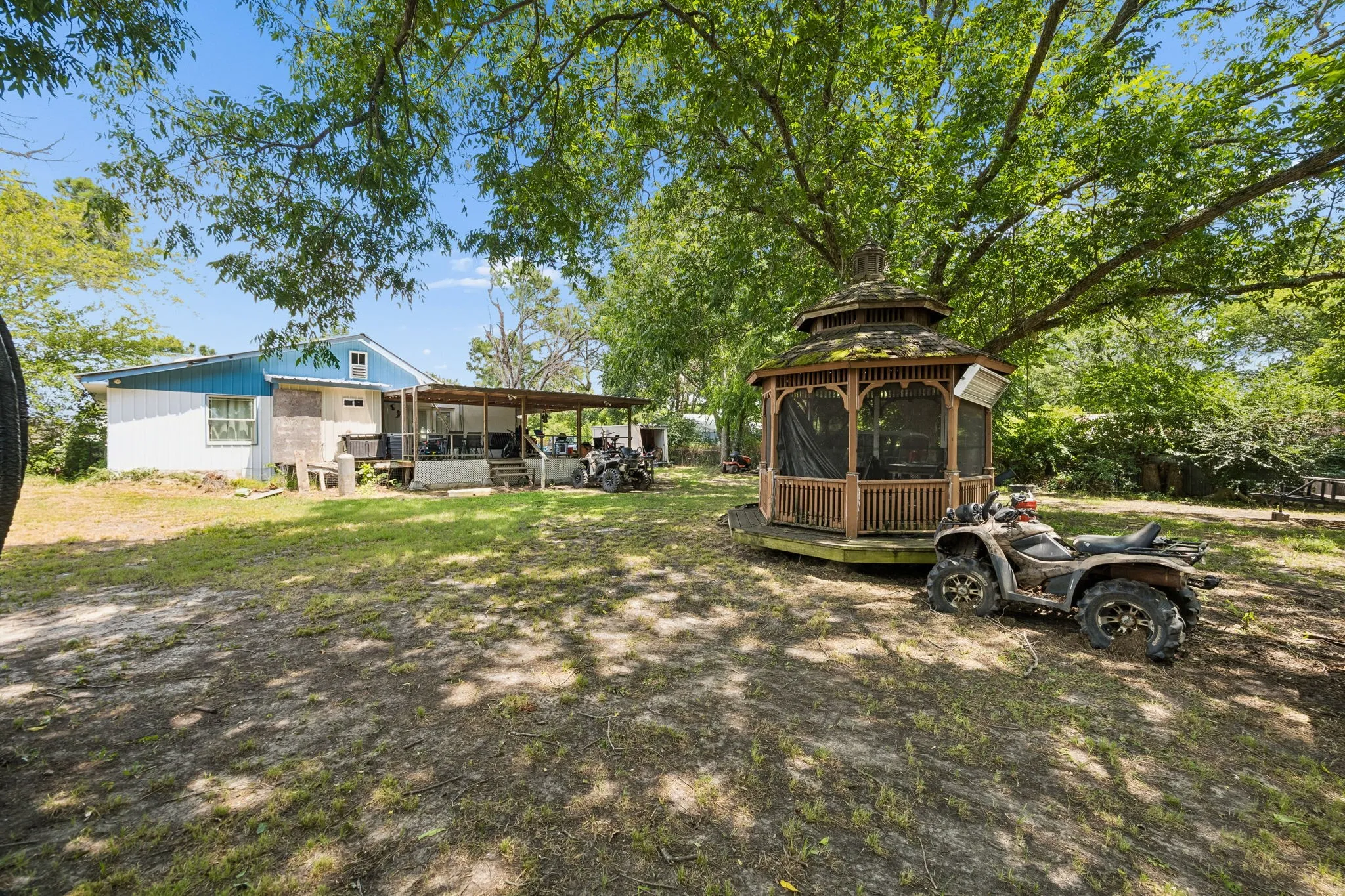Single Family Residence For Sale in Hunt County , 4294 Fm 36 S, Caddo Mills, Texas 75135, 3 Bedroom, 3 Bathroom, 1 Garage spaces, 1,773 Sqft, built in 1955, mls#21325389, Real Estate Agent in Caddo Mills, Homes For Sale in Hunt county, Homes For Sale in Caddo Mills, Realtor in Caddo Mills Texas, Real Estate Brokerage Independent Realty Texas, Luminita Cordes Realtor