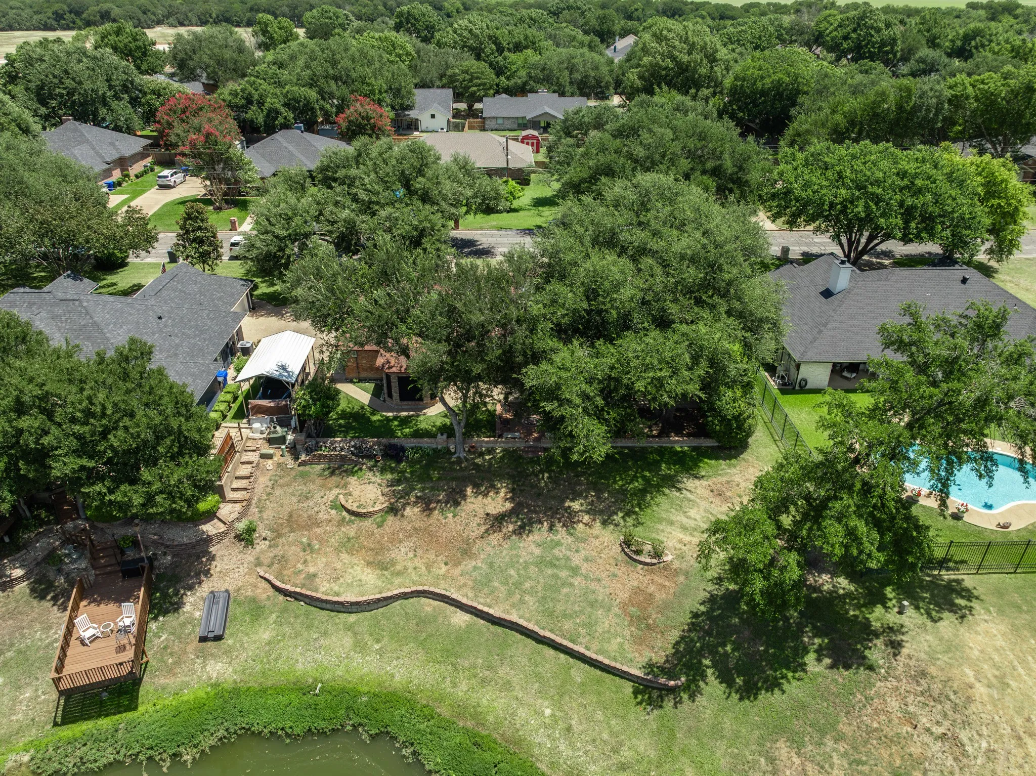 Single Family Residence For Sale in Mc Lennan County , 9208 Country Lake Drive, Waco, Texas 76708, 4 Bedroom, 3 Bathroom, 2 Garage spaces, 2,347 Sqft, built in 1980, mls#21329404, Real Estate Agent in Waco, Homes For Sale in Mc Lennan county, Homes For Sale in Waco, Realtor in Waco Texas, Real Estate Brokerage Independent Realty Texas, Luminita Cordes Realtor