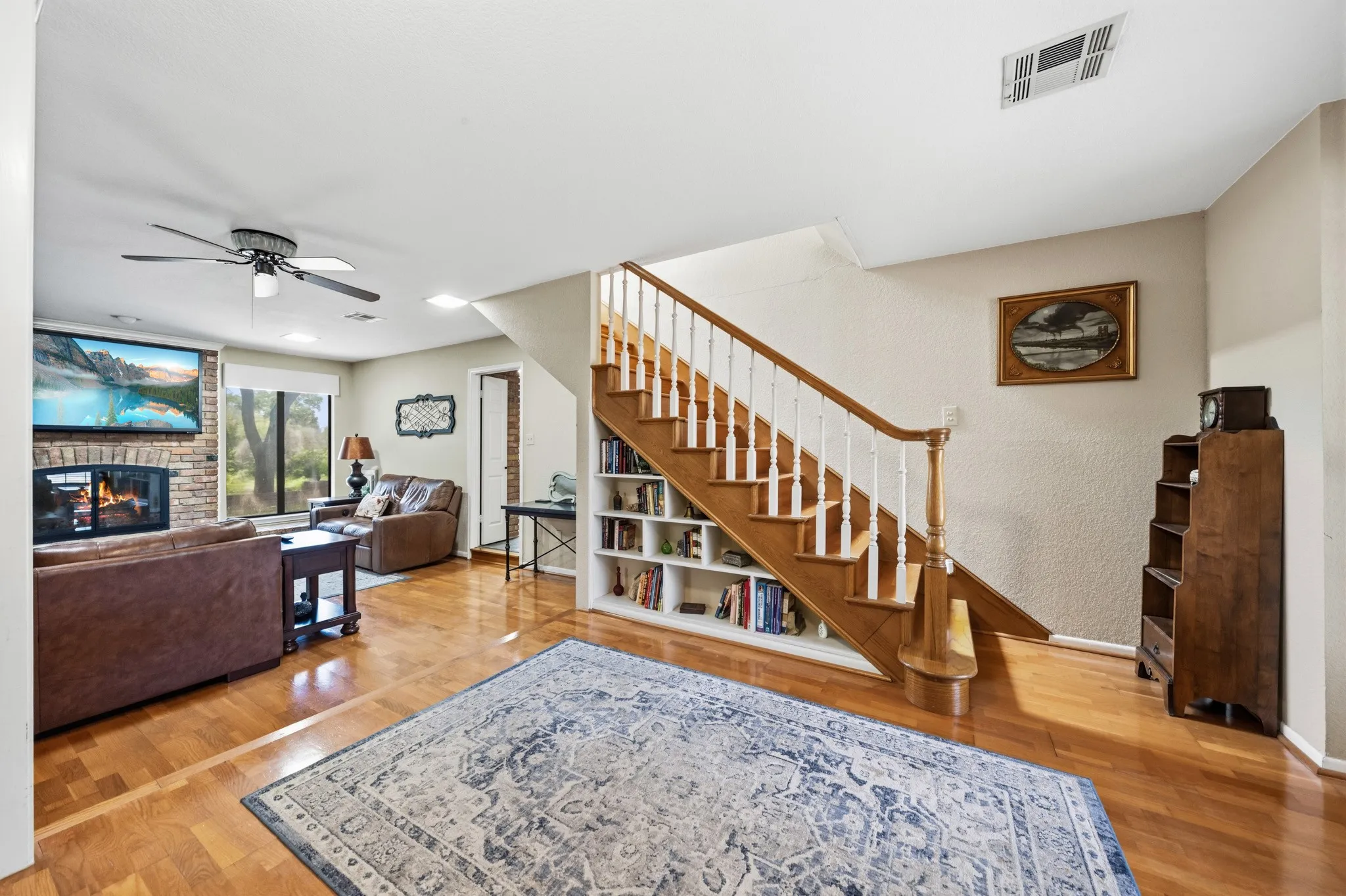 Single Family Residence For Sale in Mc Lennan County , 9208 Country Lake Drive, Waco, Texas 76708, 4 Bedroom, 3 Bathroom, 2 Garage spaces, 2,347 Sqft, built in 1980, mls#21329404, Real Estate Agent in Waco, Homes For Sale in Mc Lennan county, Homes For Sale in Waco, Realtor in Waco Texas, Real Estate Brokerage Independent Realty Texas, Luminita Cordes Realtor