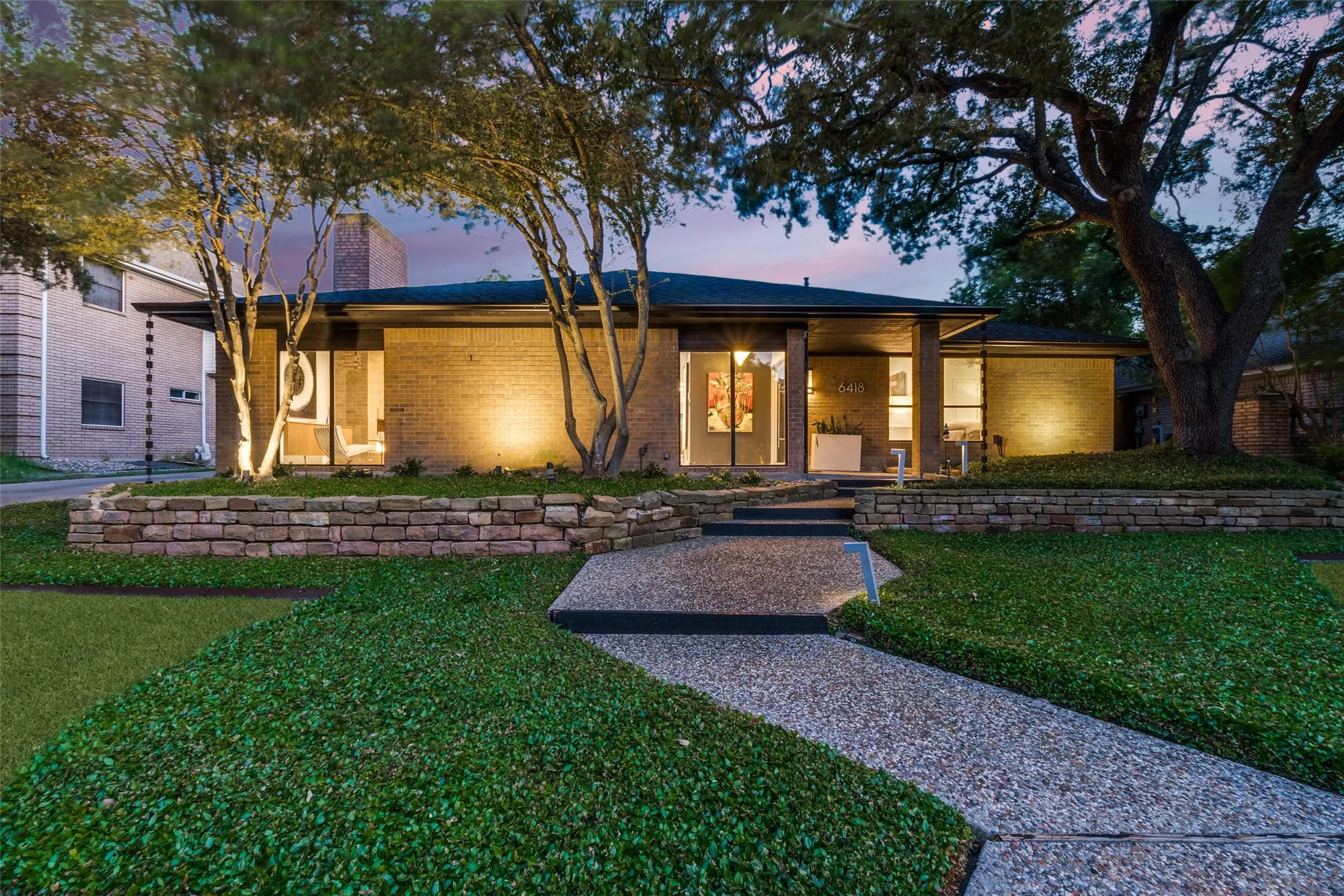 Single Family Residence For Rent in Dallas County , 6418 Covecreek Place, Dallas, Texas 75240, 3 Bedroom, 3 Bathroom, 2 Garage spaces, 3,041 Sqft, built in 1978, mls#21300984, Real Estate Agent in Dallas, Homes For Rent in Dallas county, Homes For Rent in Dallas, Realtor in Dallas Texas, Real Estate Brokerage Independent Realty Texas, Luminita Cordes Realtor