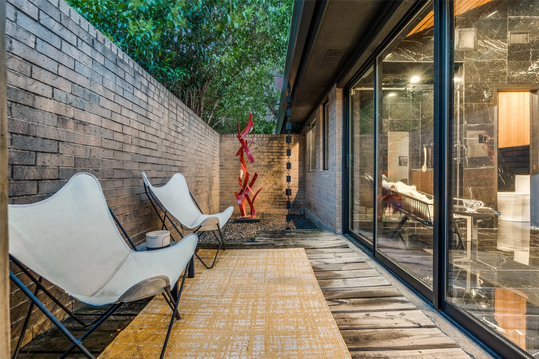 Master bath courtyard