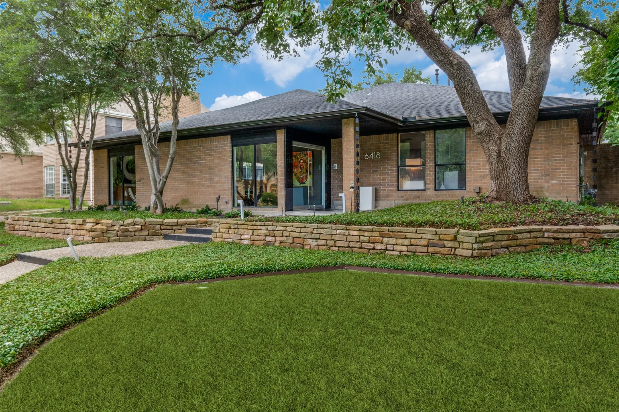 Single Family Residence For Rent in Dallas County , 6418 Covecreek Place, Dallas, Texas 75240, 3 Bedroom, 3 Bathroom, 2 Garage spaces, 3,041 Sqft, built in 1978, mls#21300984, Real Estate Agent in Dallas, Homes For Rent in Dallas county, Homes For Rent in Dallas, Realtor in Dallas Texas, Real Estate Brokerage Independent Realty Texas, Luminita Cordes Realtor