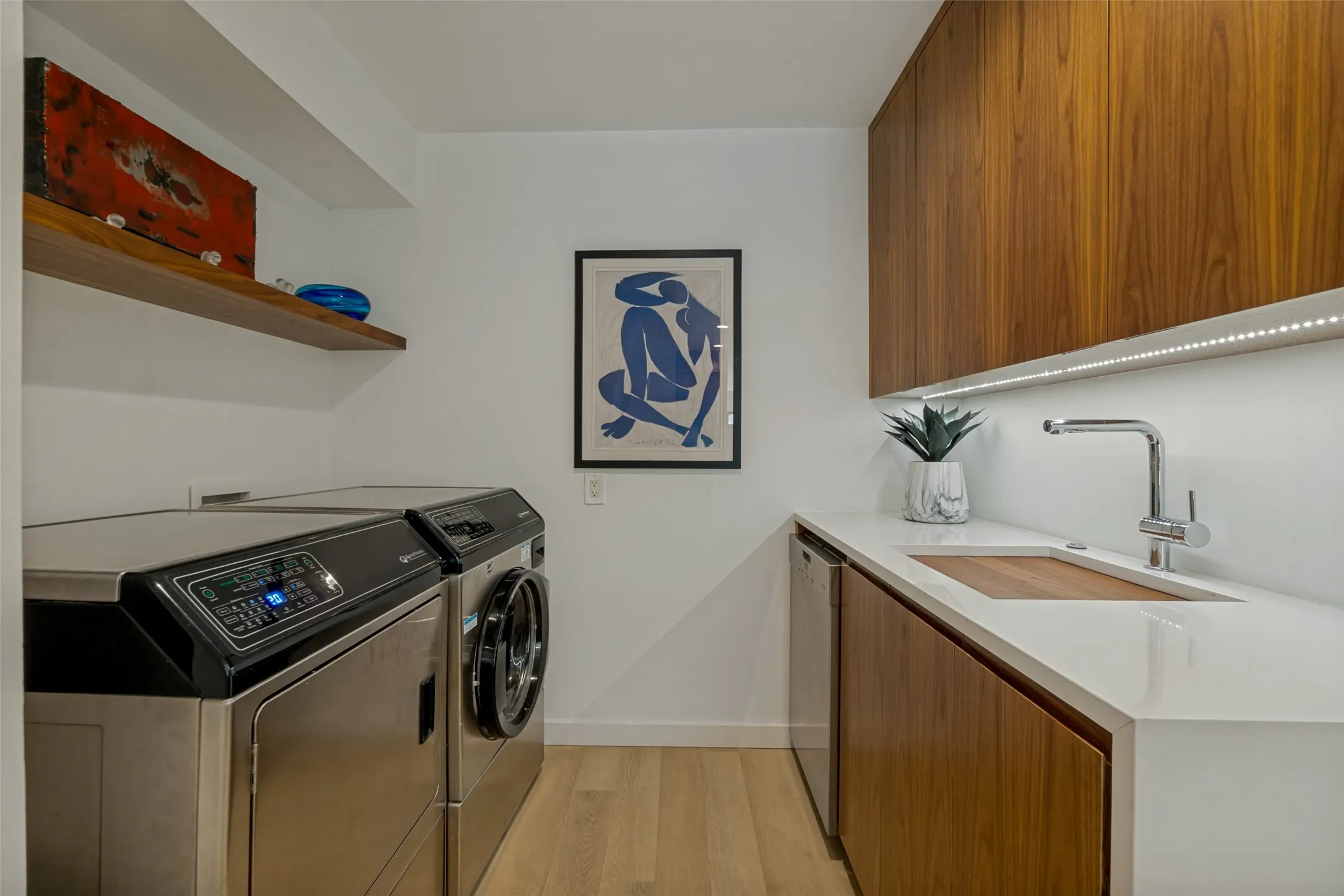 Laundry/Butler's Pantry