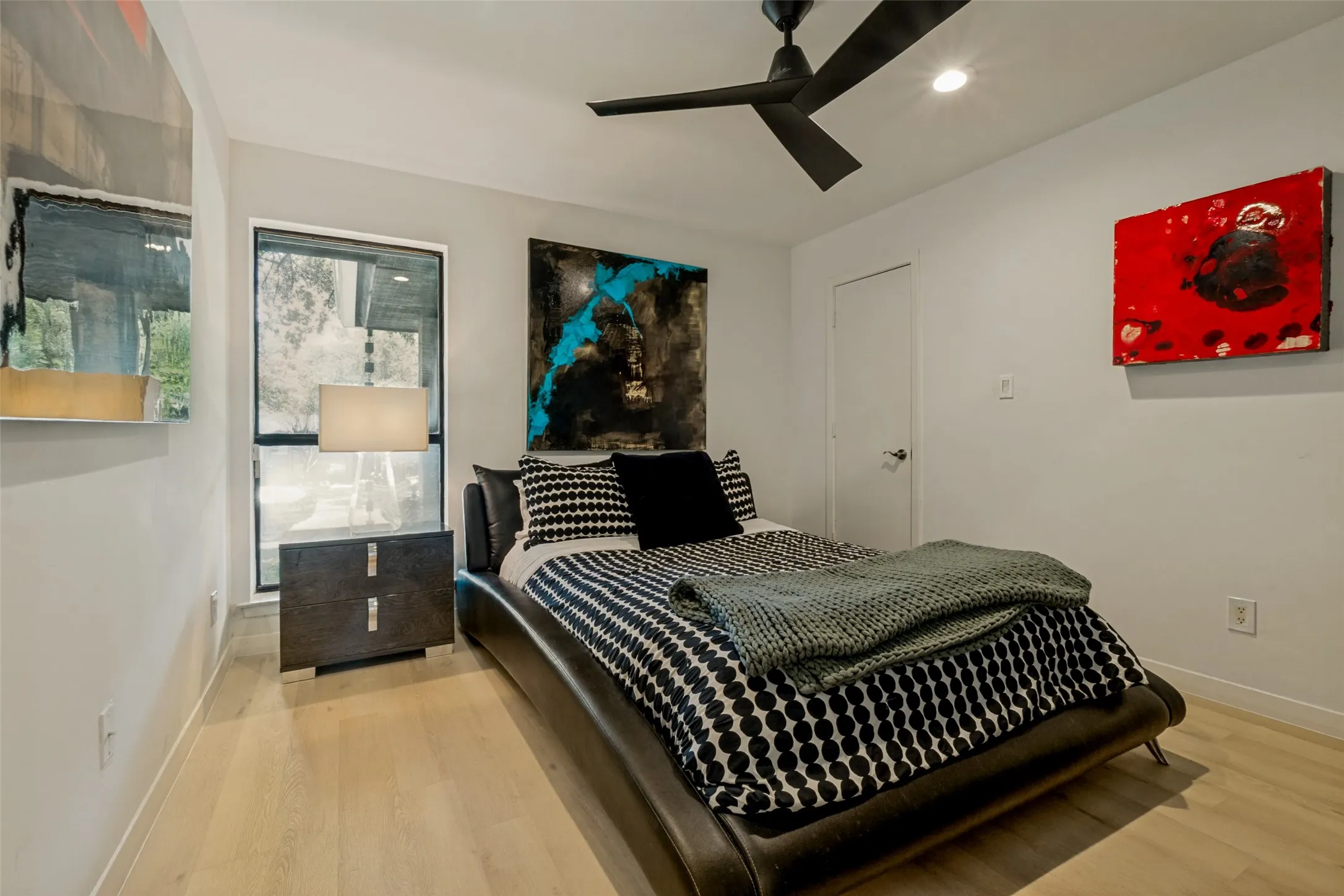 Single Family Residence For Rent in Dallas County , 6418 Covecreek Place, Dallas, Texas 75240, 3 Bedroom, 3 Bathroom, 2 Garage spaces, 3,041 Sqft, built in 1978, mls#21300984, Real Estate Agent in Dallas, Homes For Rent in Dallas county, Homes For Rent in Dallas, Realtor in Dallas Texas, Real Estate Brokerage Independent Realty Texas, Luminita Cordes Realtor