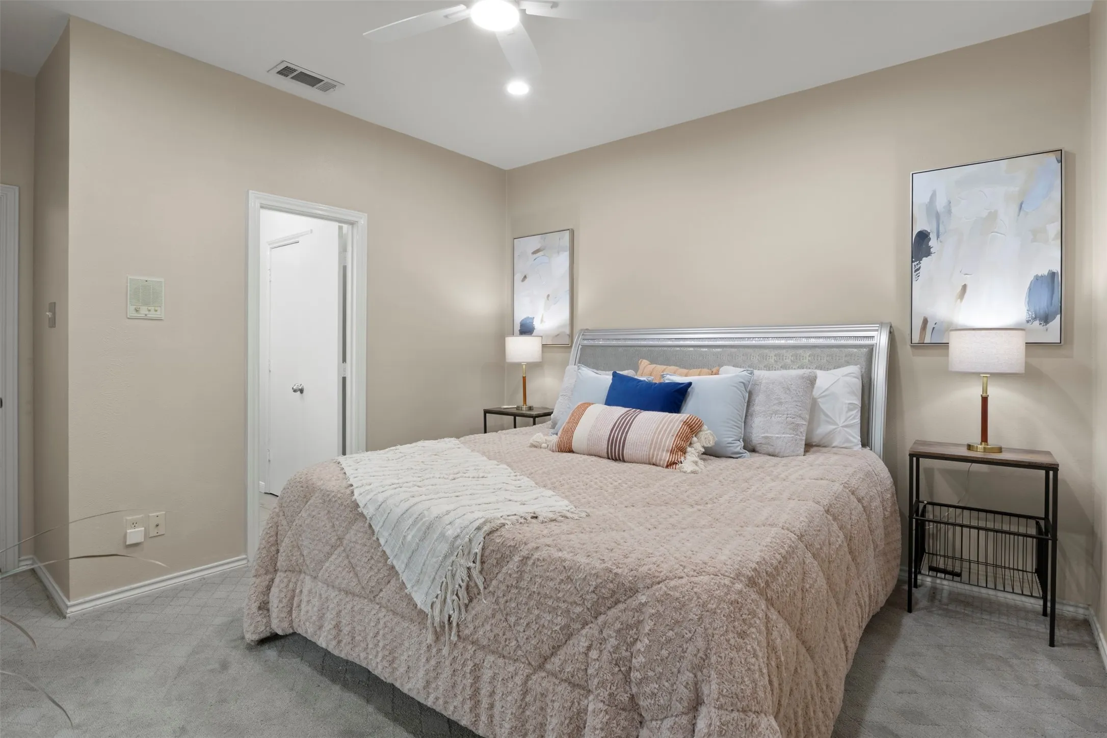 Single Family Residence For Sale in Dallas County , 1500 Travis Circle S, Irving, Texas 75038, 3 Bedroom, 3 Bathroom, 2 Garage spaces, 2,576 Sqft, built in 1983, mls#21327108, Real Estate Agent in Irving, Homes For Sale in Dallas county, Homes For Sale in Irving, Realtor in Irving Texas, Real Estate Brokerage Independent Realty Texas, Luminita Cordes Realtor