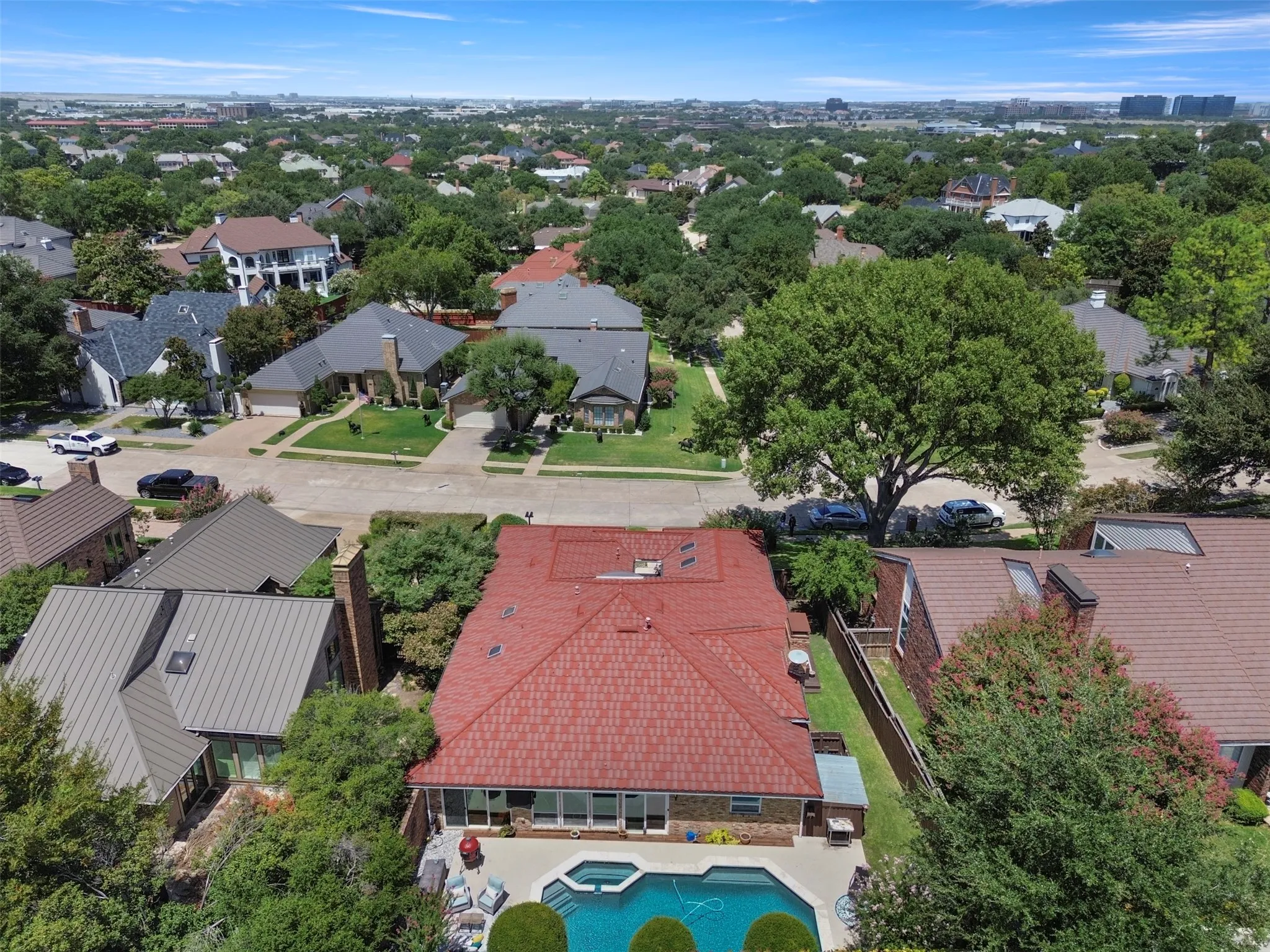 Single Family Residence For Sale in Dallas County , 1500 Travis Circle S, Irving, Texas 75038, 3 Bedroom, 3 Bathroom, 2 Garage spaces, 2,576 Sqft, built in 1983, mls#21327108, Real Estate Agent in Irving, Homes For Sale in Dallas county, Homes For Sale in Irving, Realtor in Irving Texas, Real Estate Brokerage Independent Realty Texas, Luminita Cordes Realtor