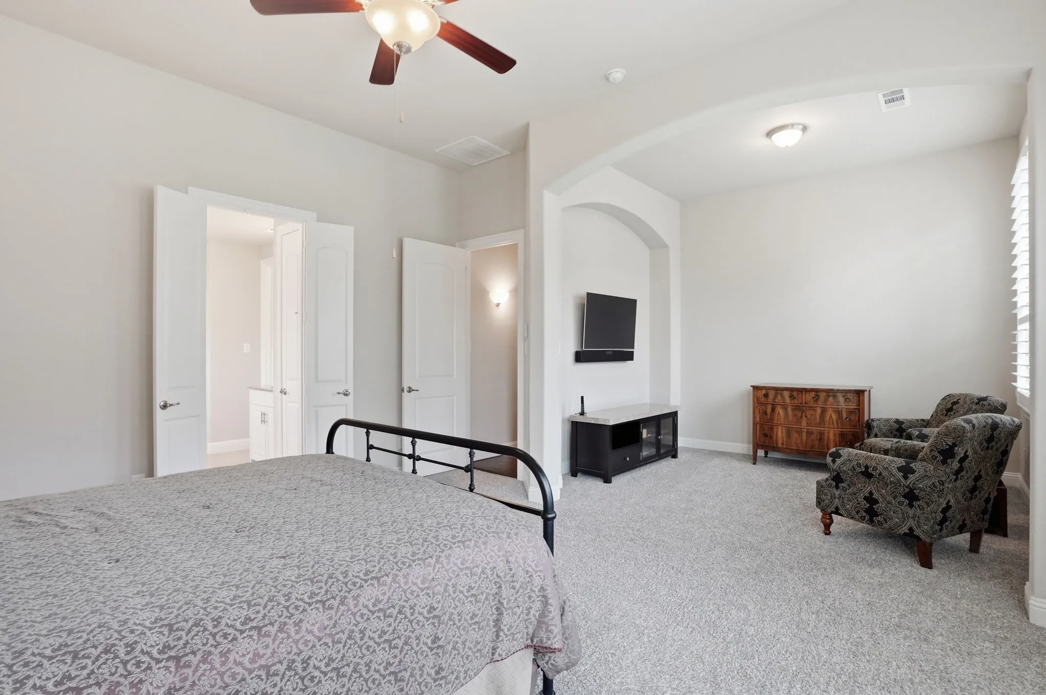 Single Family Residence For Sale in Denton County , 6205 Prairie Brush Trail, Northlake, Texas 76226, 3 Bedroom, 4 Bathroom, 2 Garage spaces, 3,040 Sqft, built in 2017, mls#21305419, Real Estate Agent in Northlake, Homes For Sale in Denton county, Homes For Sale in Northlake, Realtor in Northlake Texas, Real Estate Brokerage Independent Realty Texas, Luminita Cordes Realtor